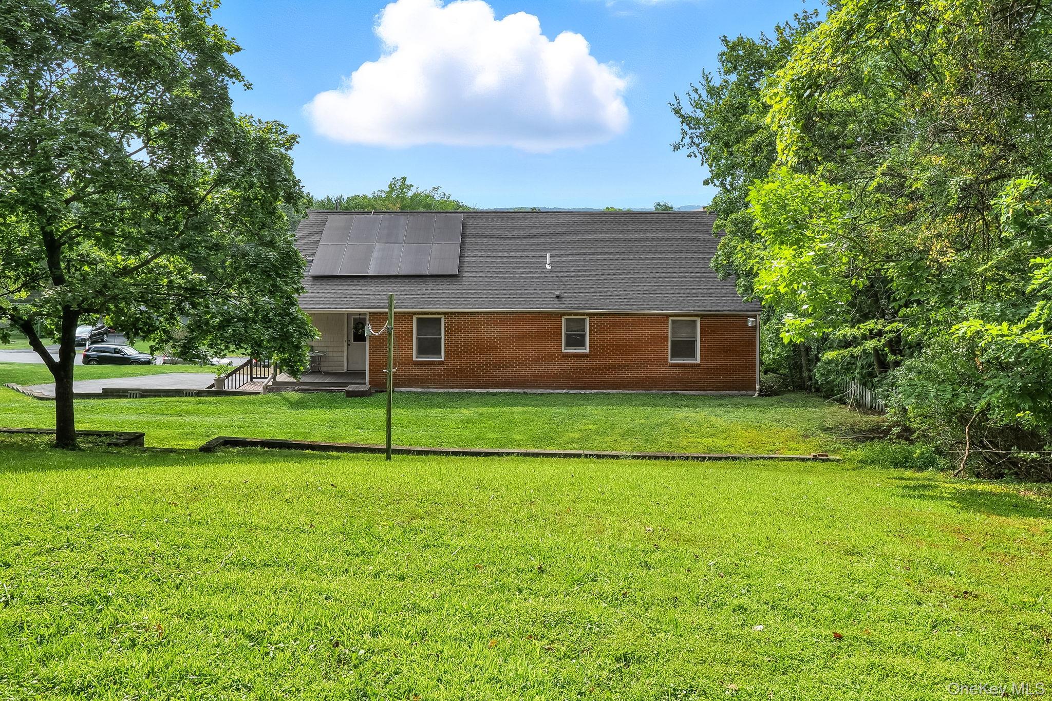 23 Robert Road, Poughkeepsie, NY 12603