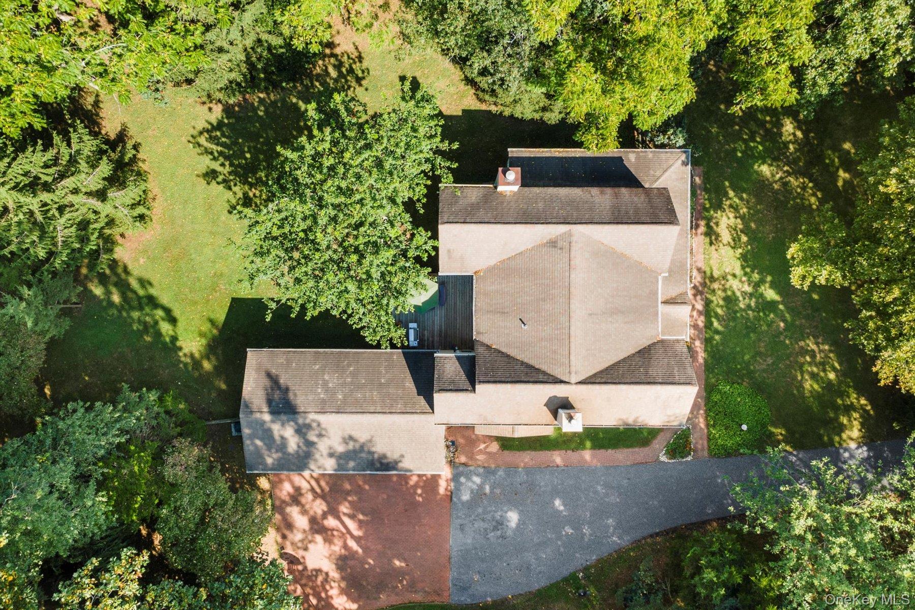 136 Private Road, Shoreham, NY 11786