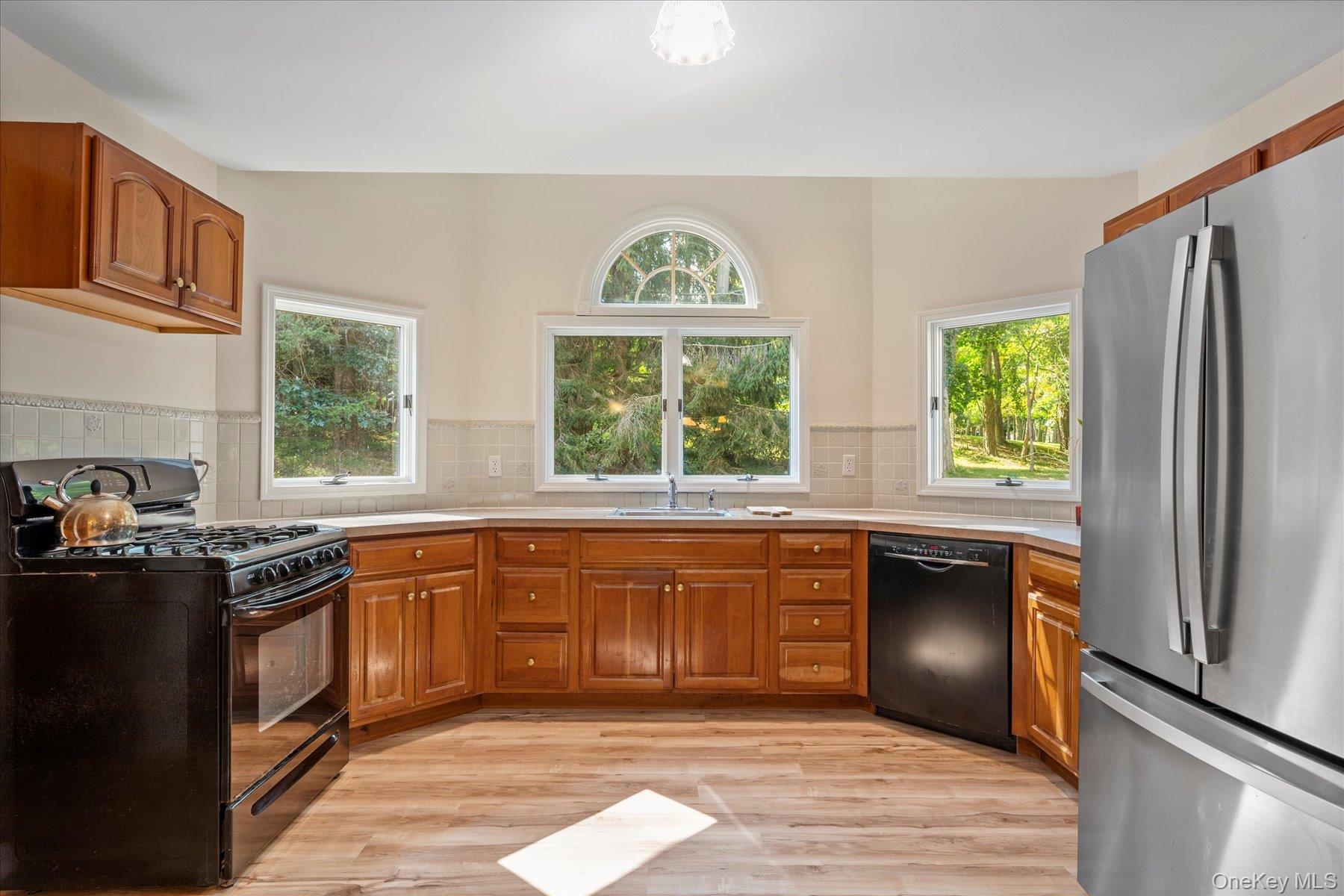 136 Private Road, Shoreham, NY 11786