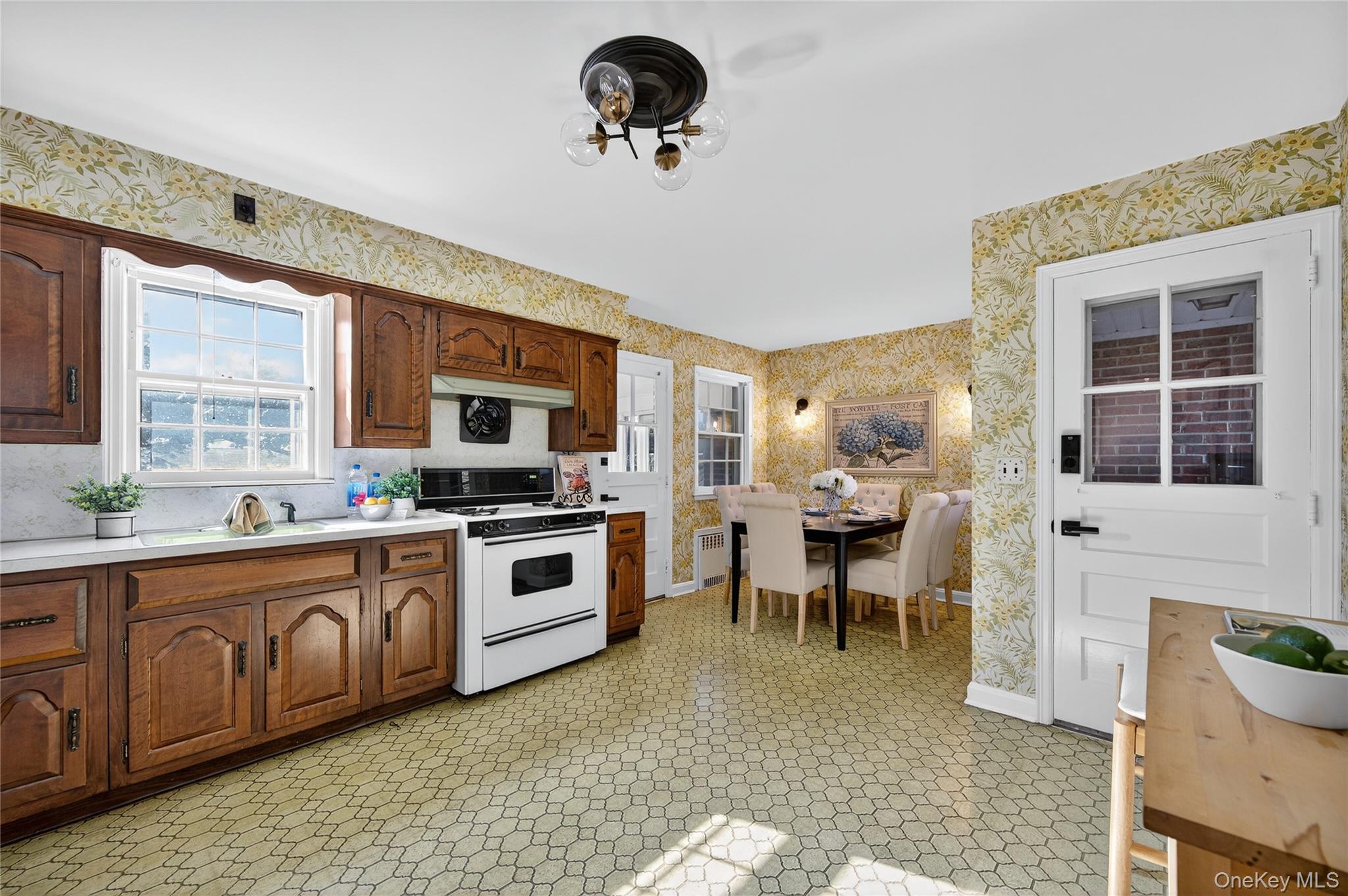 60 Concord Street, Westbury, NY 11590