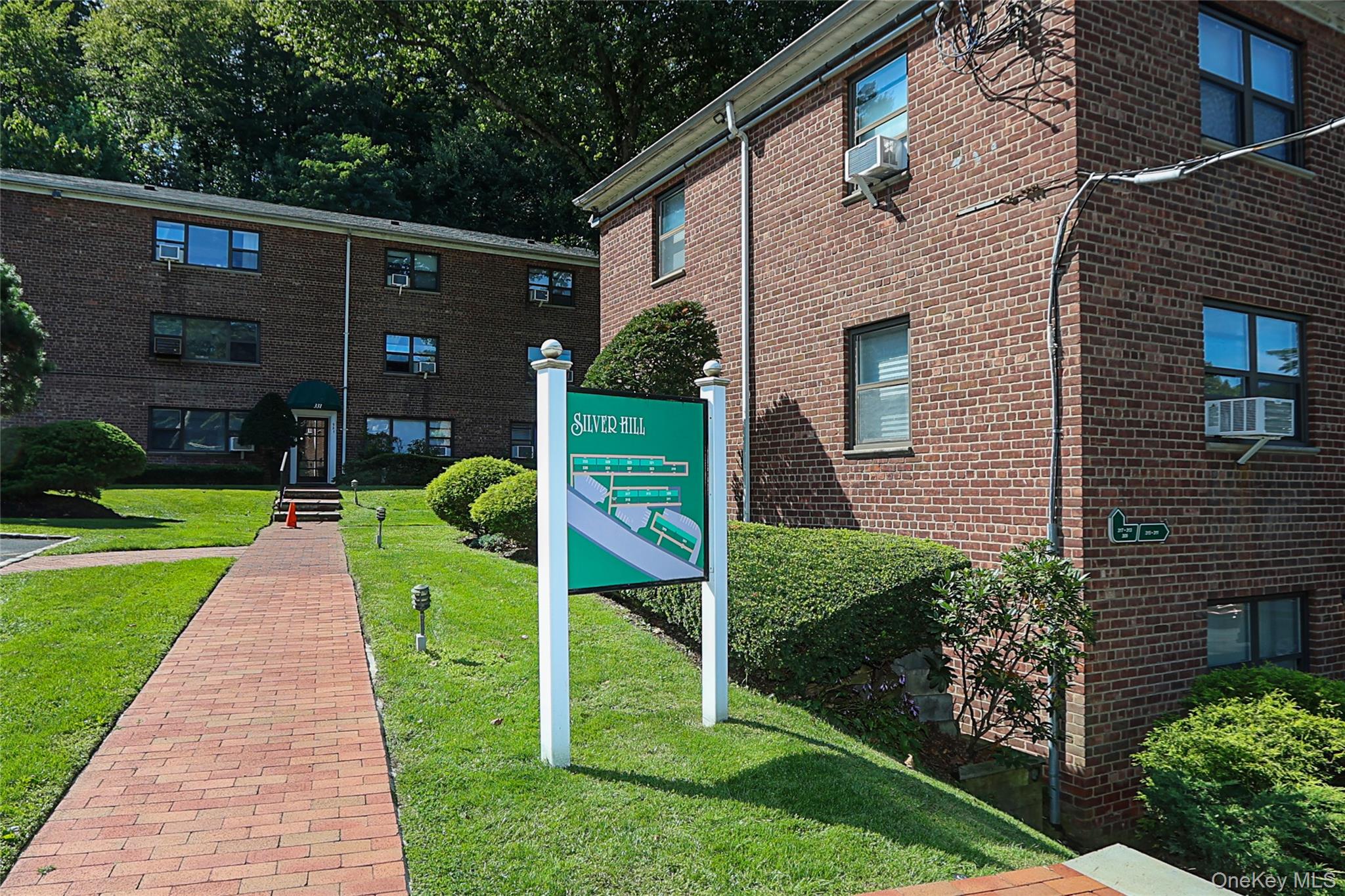 309 Main Street # Unit D, Roslyn, NY 11576