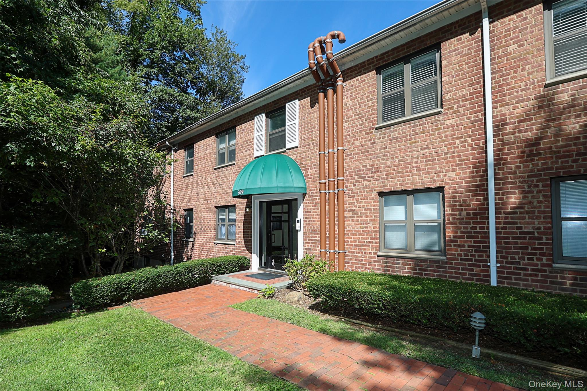 309 Main Street # Unit D, Roslyn, NY 11576