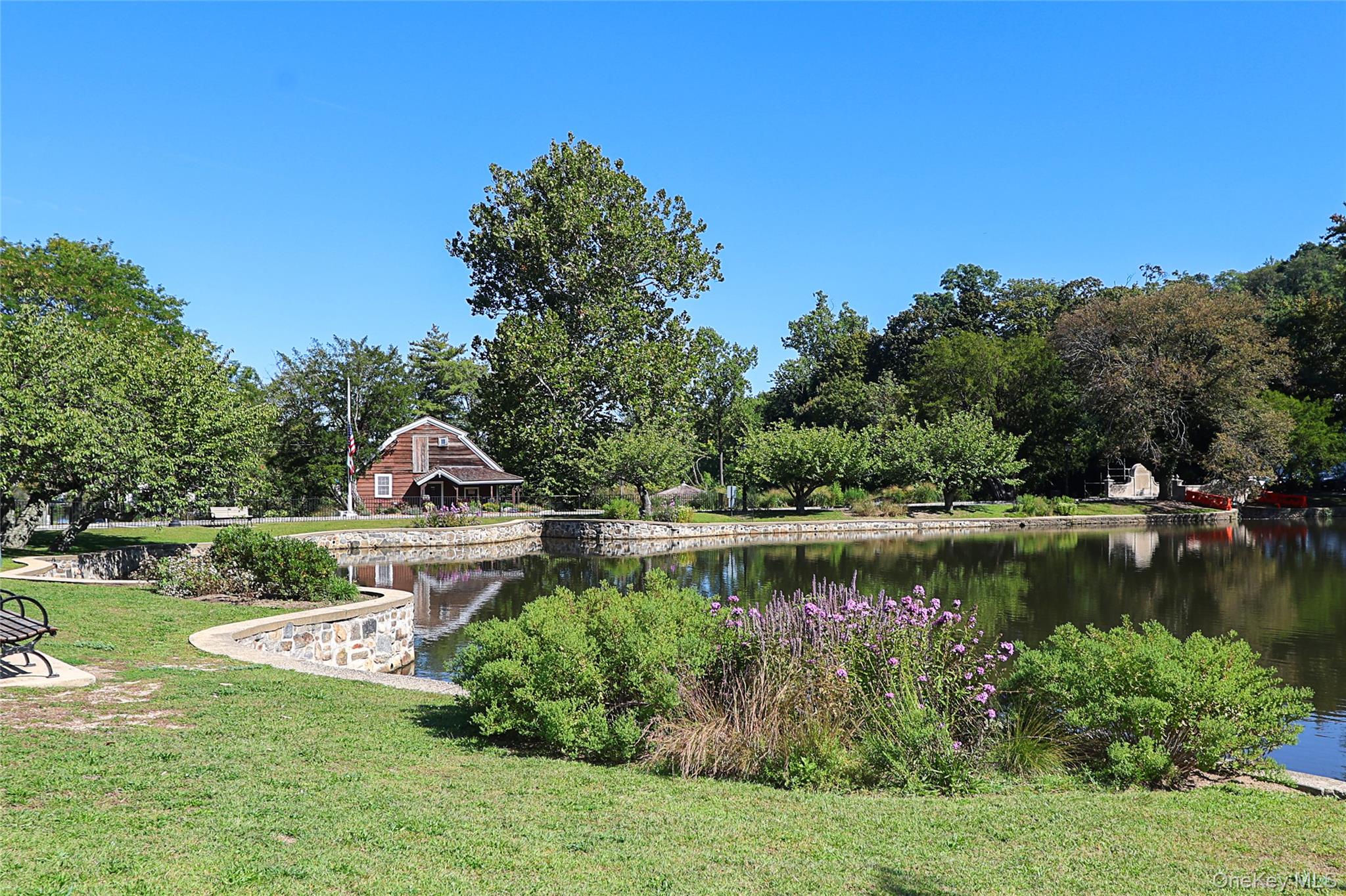 309 Main Street # Unit D, Roslyn, NY 11576