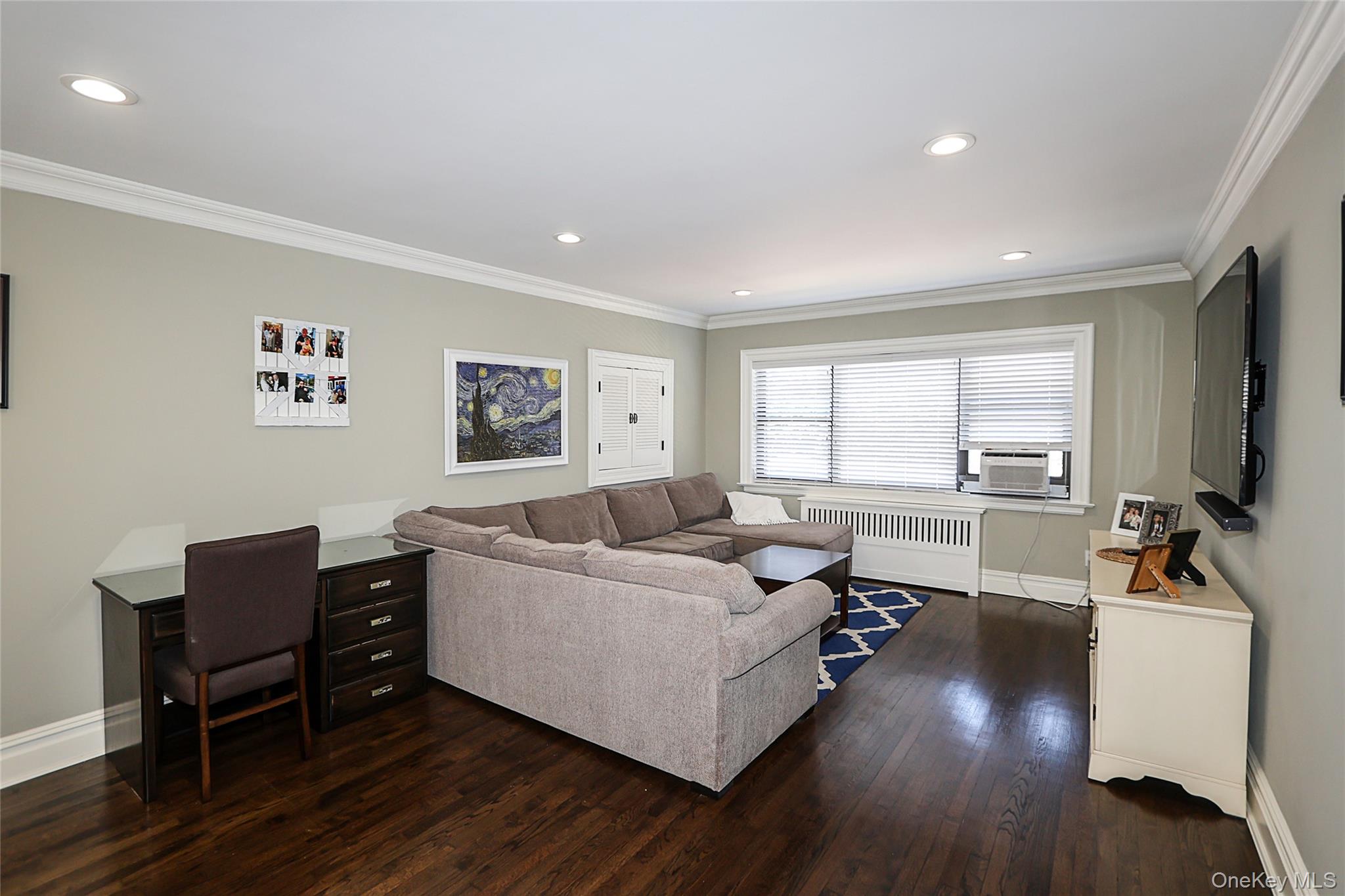 309 Main Street # Unit D, Roslyn, NY 11576