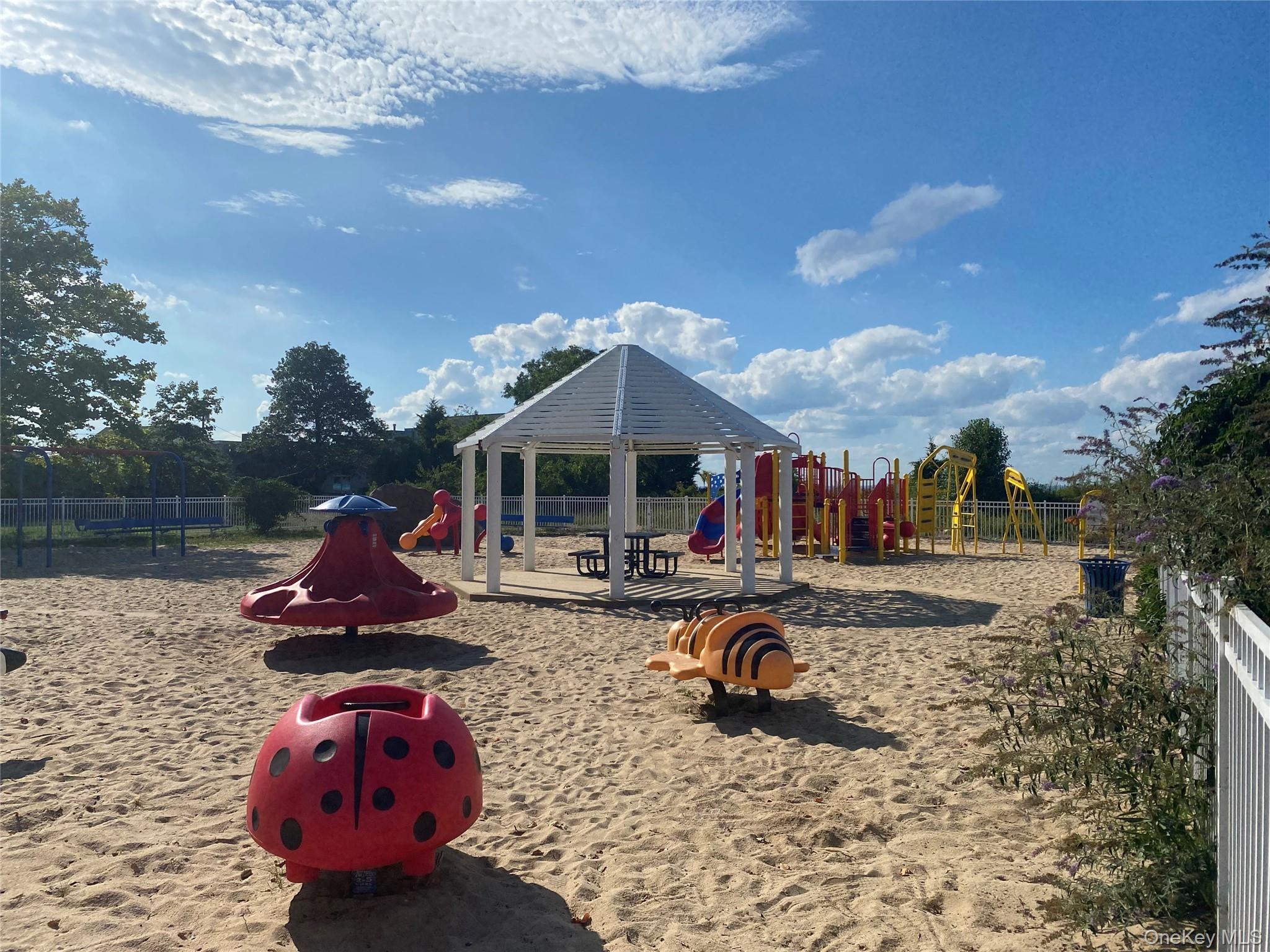 3 4th Street, Bayville, NY 11709