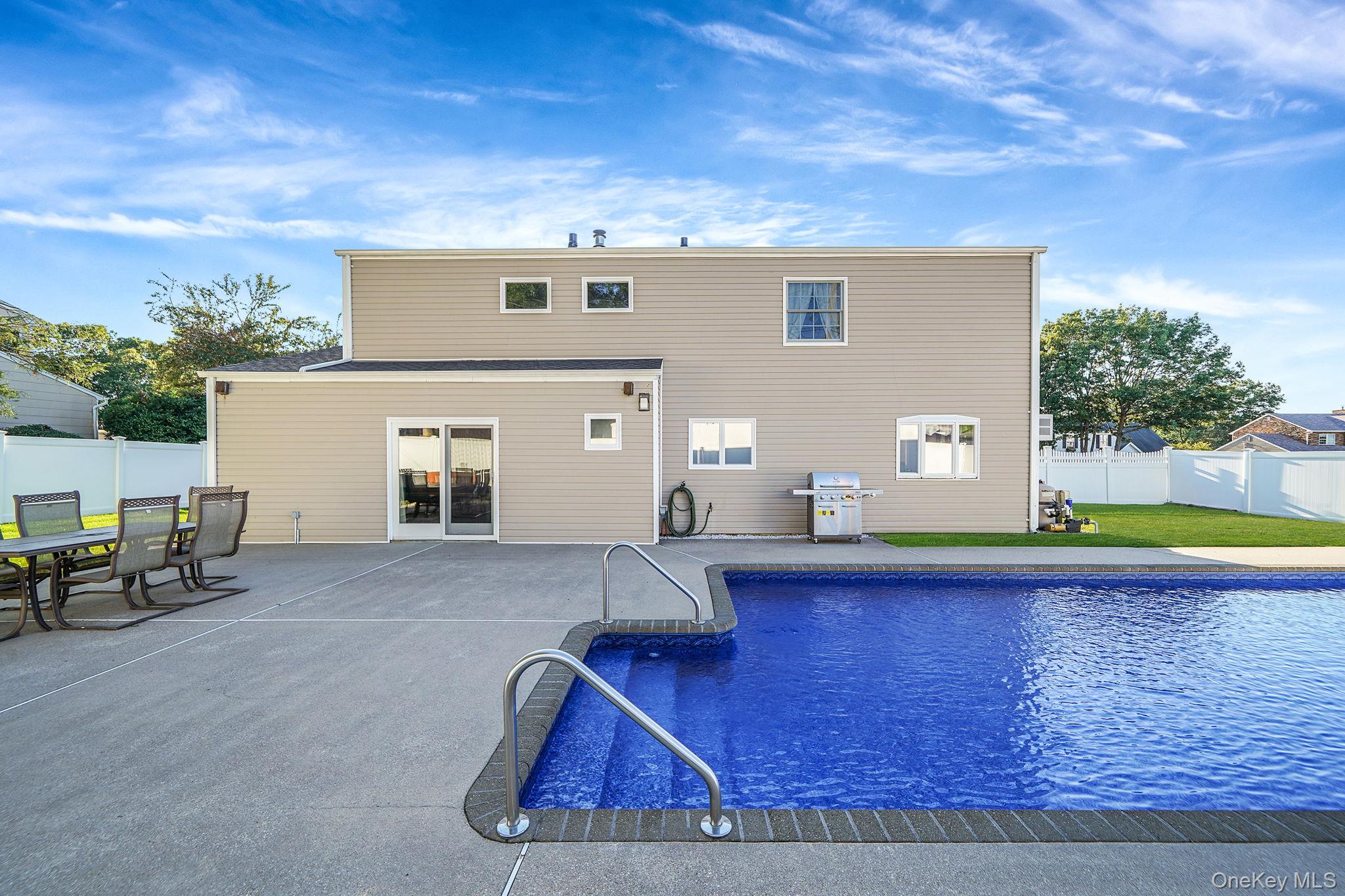 87 Miller Avenue, Port Jefferson Station, NY 11776