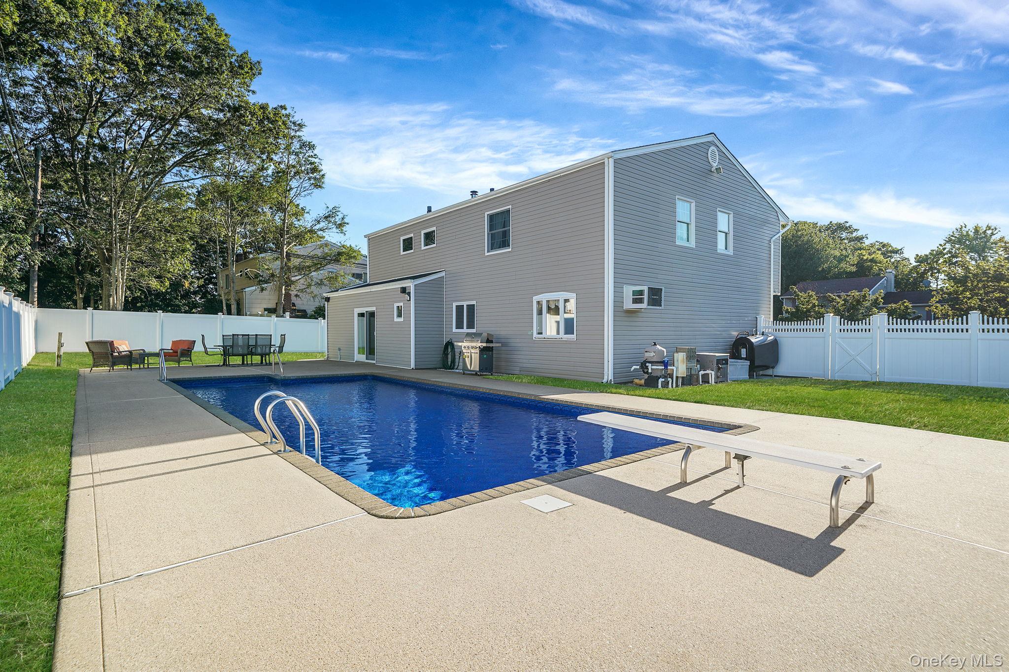 87 Miller Avenue, Port Jefferson Station, NY 11776