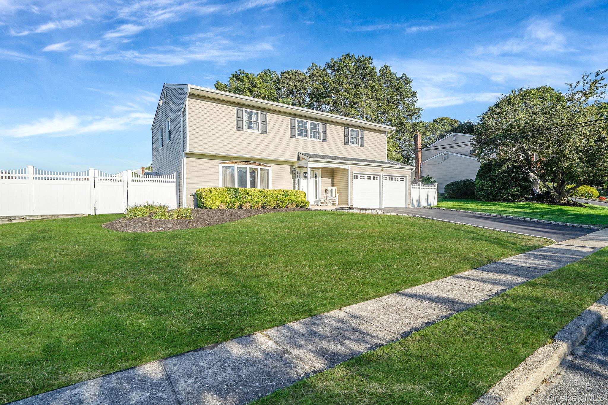 87 Miller Avenue, Port Jefferson Station, NY 11776