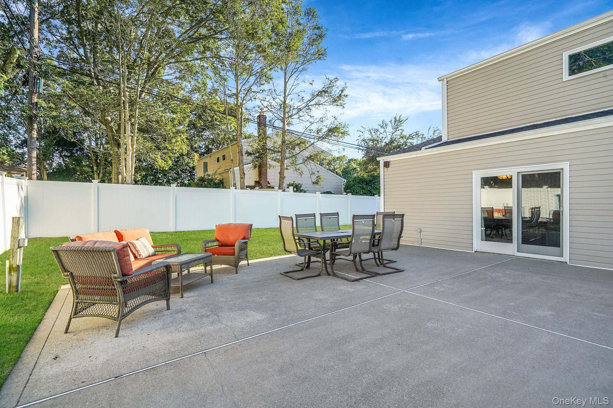 87 Miller Avenue, Port Jefferson Station, NY 11776