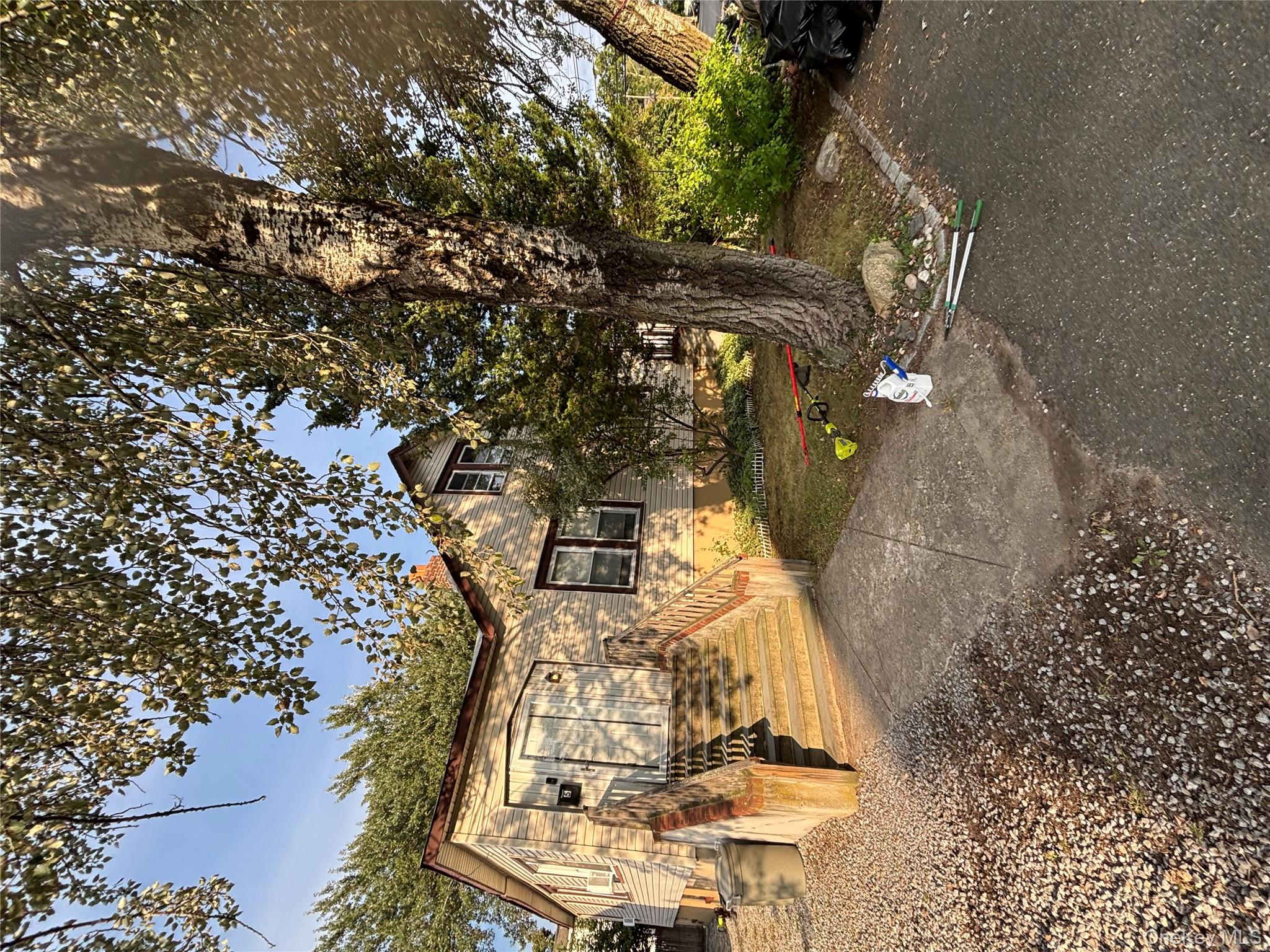 5 4th Stret, Bayville, NY 11709