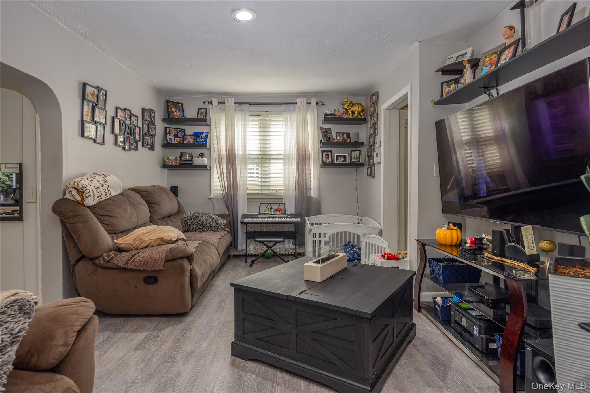 249 N Macquesten Parkway, Mount Vernon, NY 10550