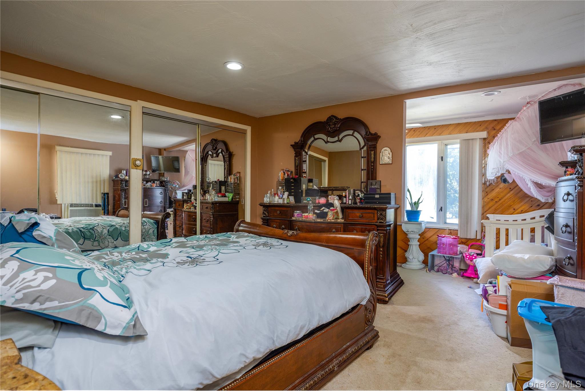 249 N Macquesten Parkway, Mount Vernon, NY 10550