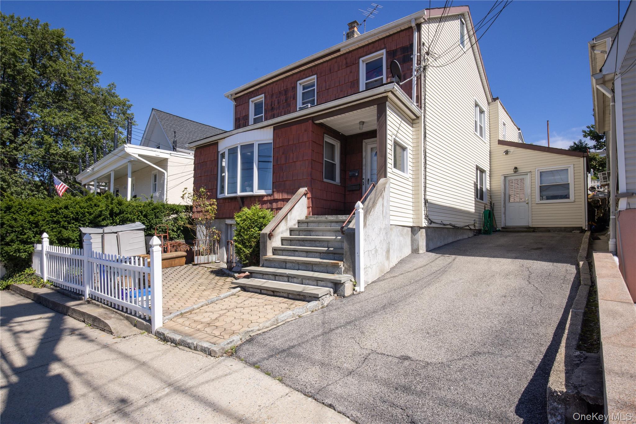 249 N Macquesten Parkway, Mount Vernon, NY 10550