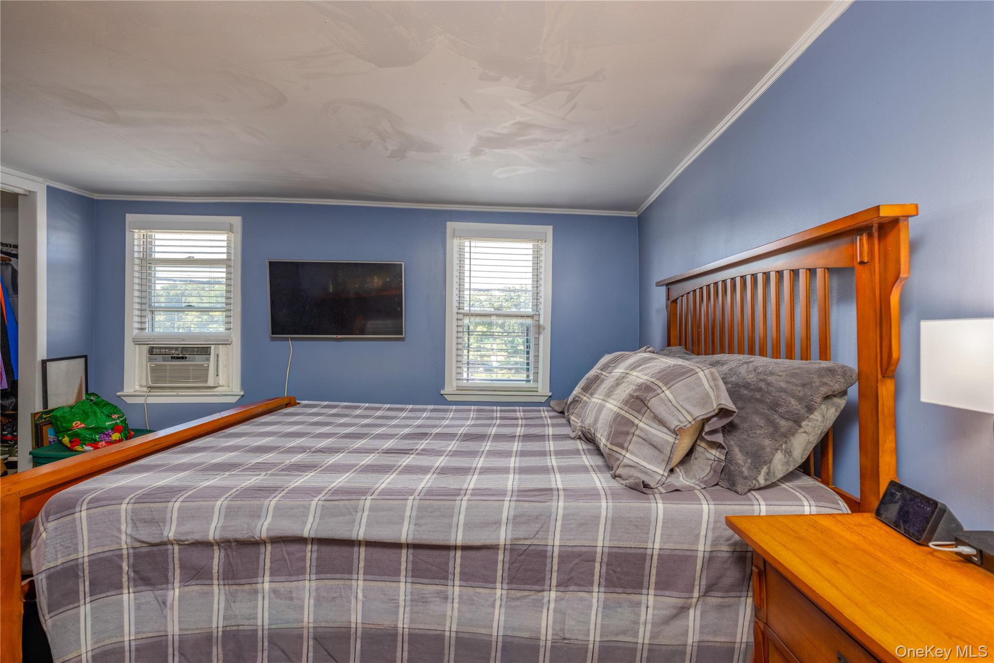 249 N Macquesten Parkway, Mount Vernon, NY 10550