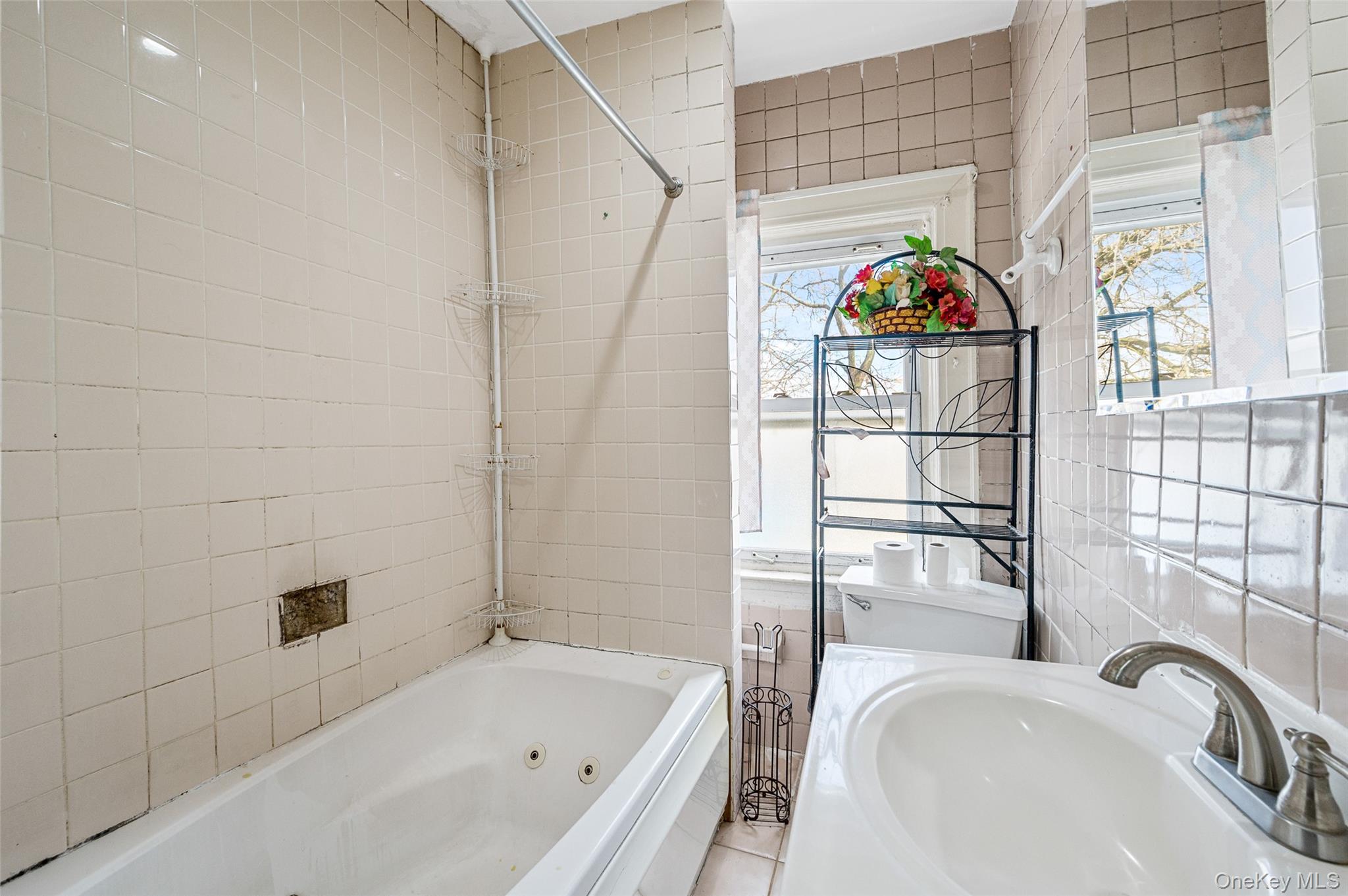 8951 121st Street, Richmond Hill, NY 11418