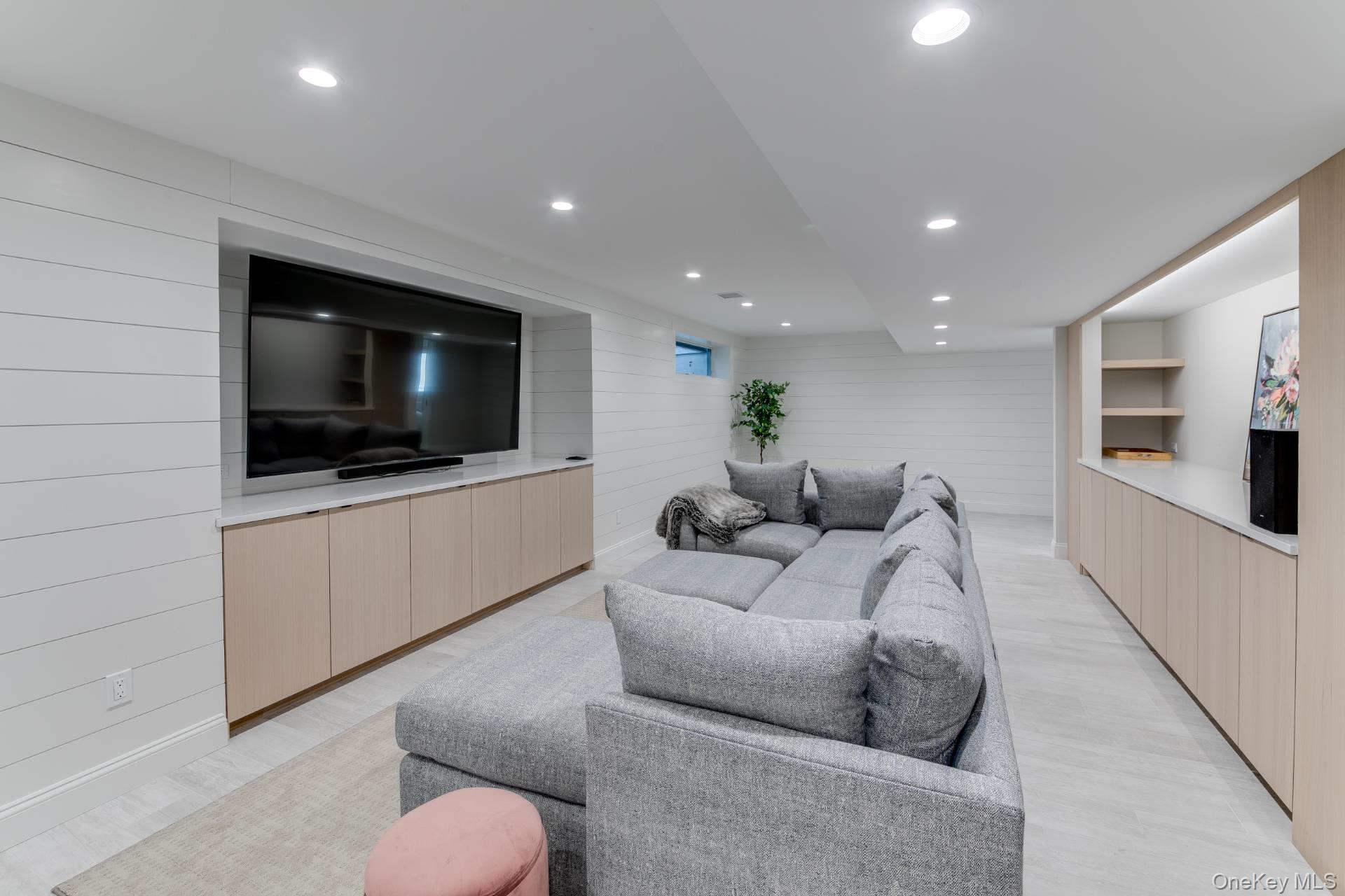 121 Pantigo Road, East Hampton, NY 11937