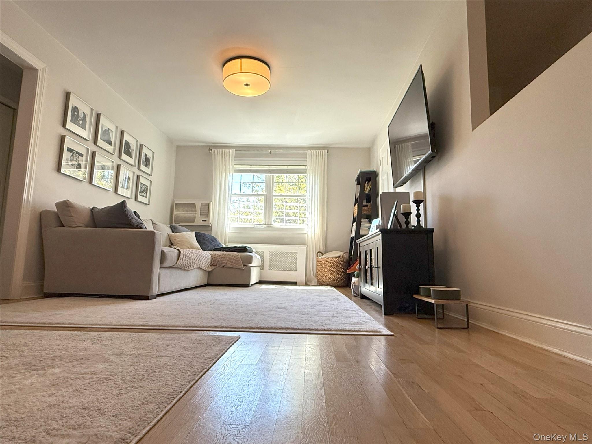 224-65 Kingsbury Avenue # B, Bayside, NY 11364