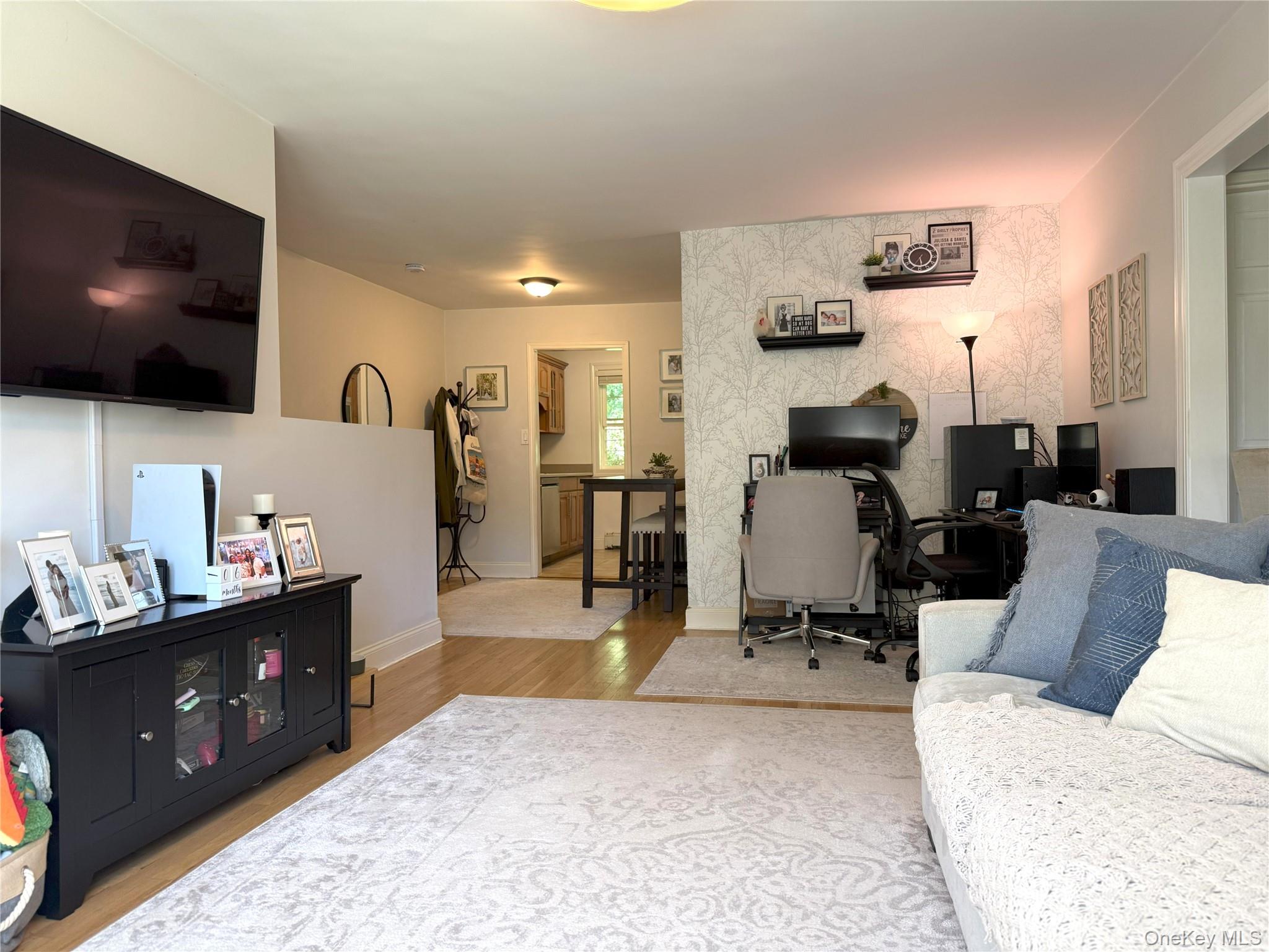 224-65 Kingsbury Avenue # B, Bayside, NY 11364