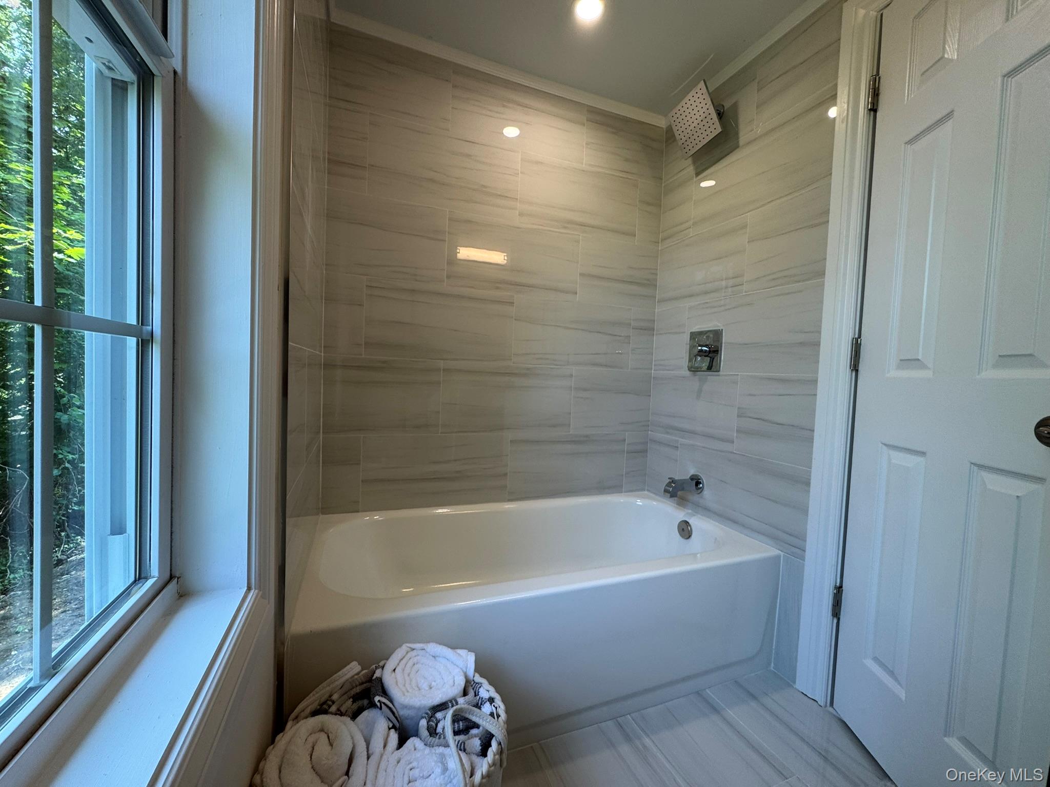 27 Evergreen Road, Rocky Point, NY 11778