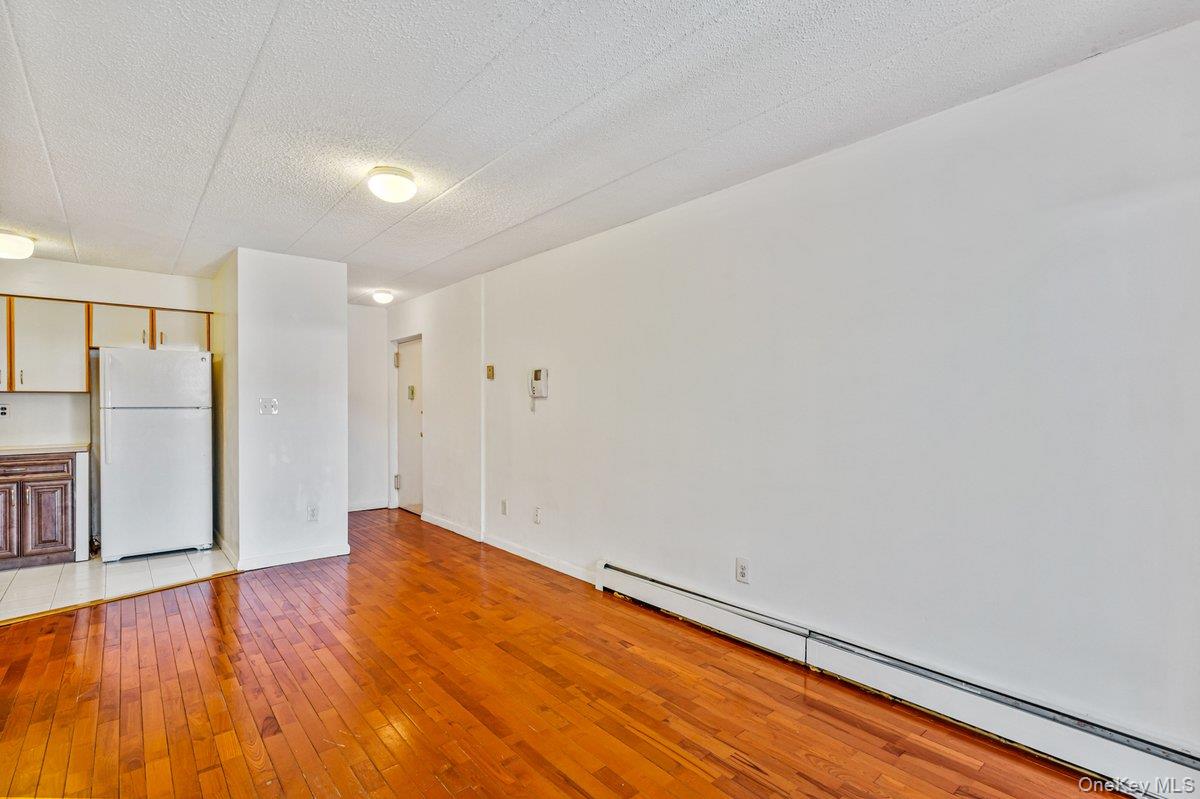 147-45 Barclay Ave # 2, Flushing, NY 11355