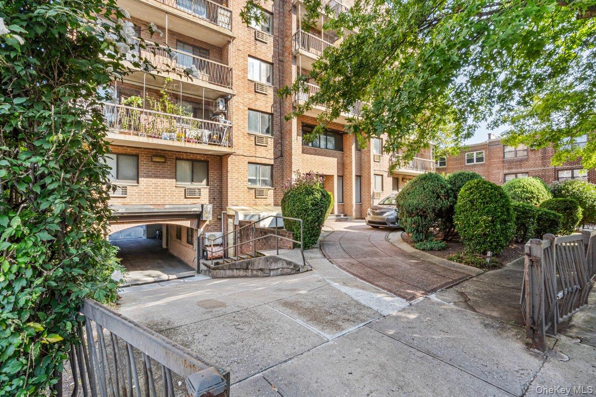147-45 Barclay Ave # 2, Flushing, NY 11355