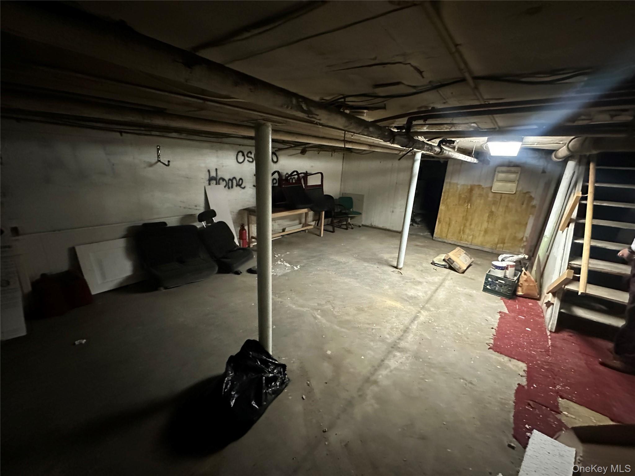 208 Willis Avenue, Mineola, NY 11501