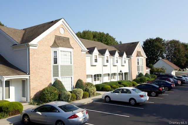 25 Sylvan Lane # 25, Port Jefferson Station, NY 11776