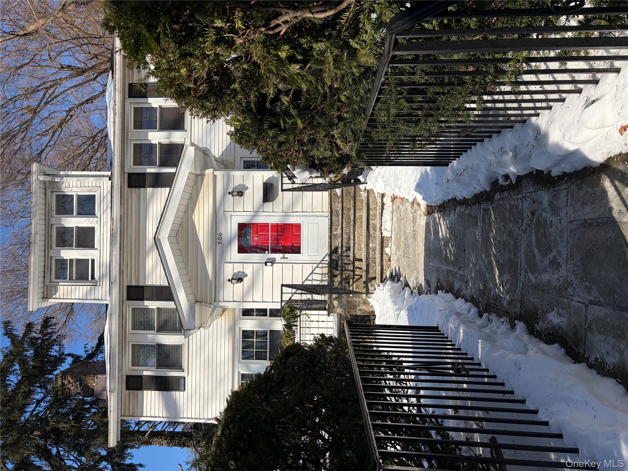 306 Hutchinson Boulevard, Fleetwood, NY 10552