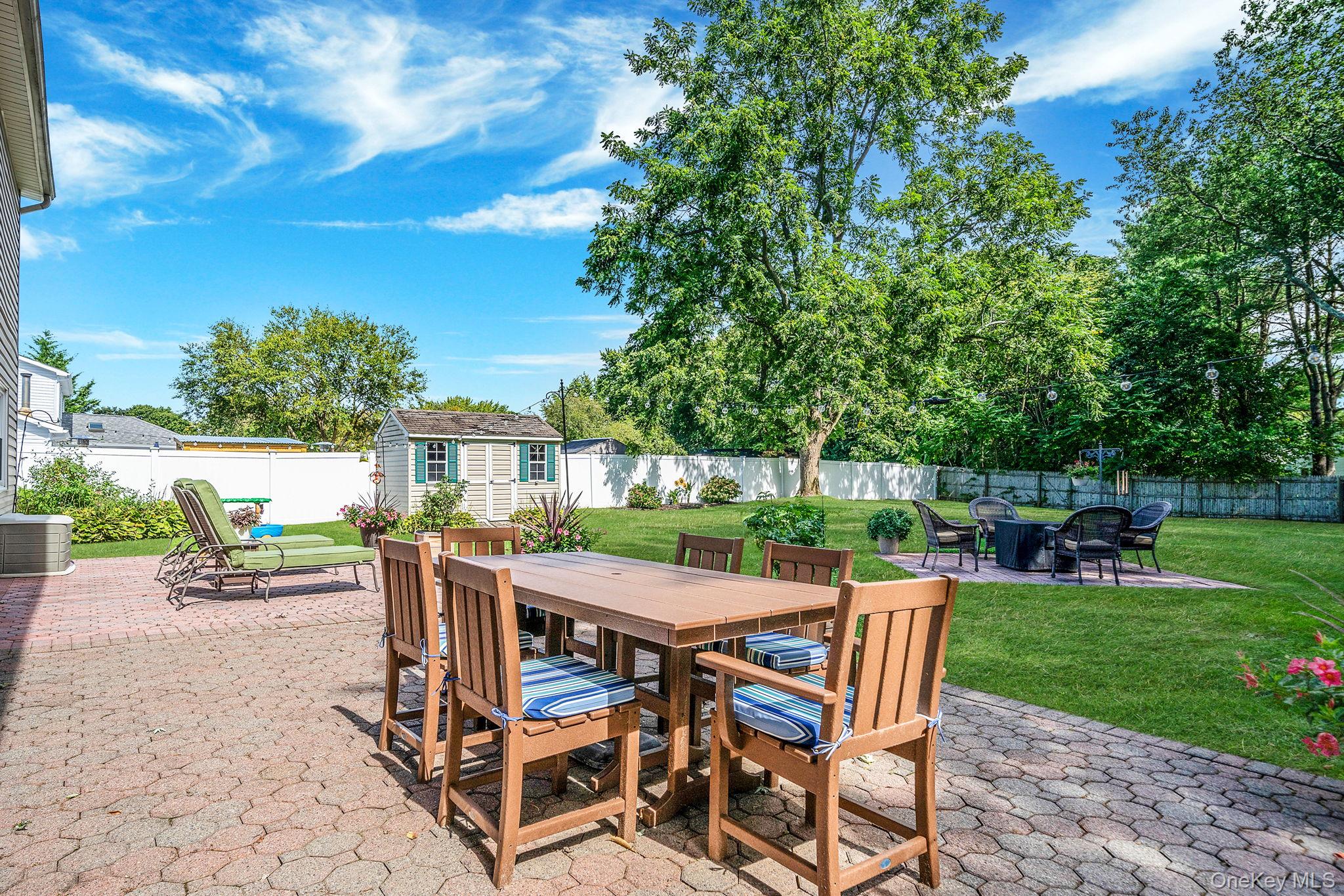 6 Azurean Court, Mount Sinai, NY 11766