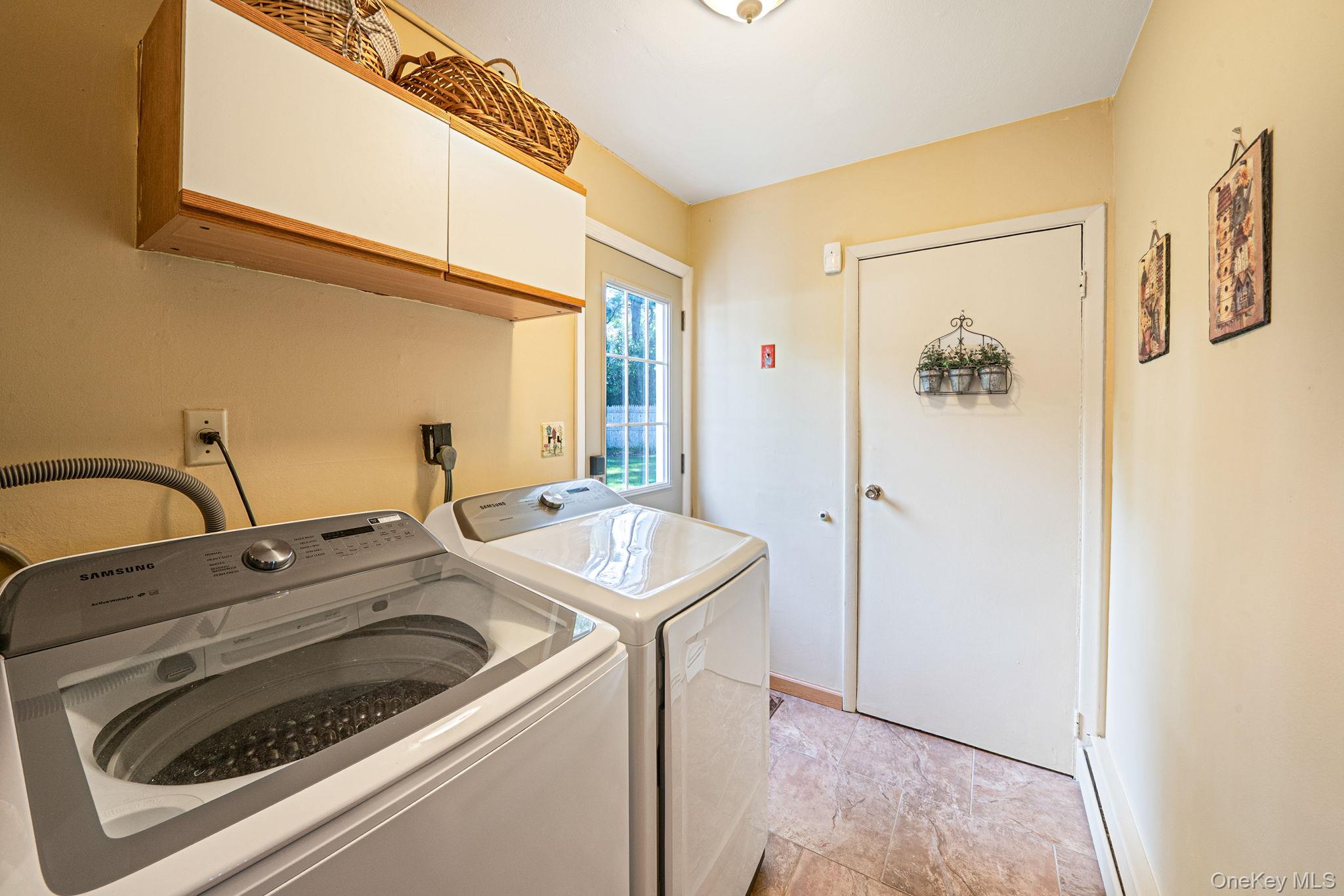 6 Azurean Court, Mount Sinai, NY 11766