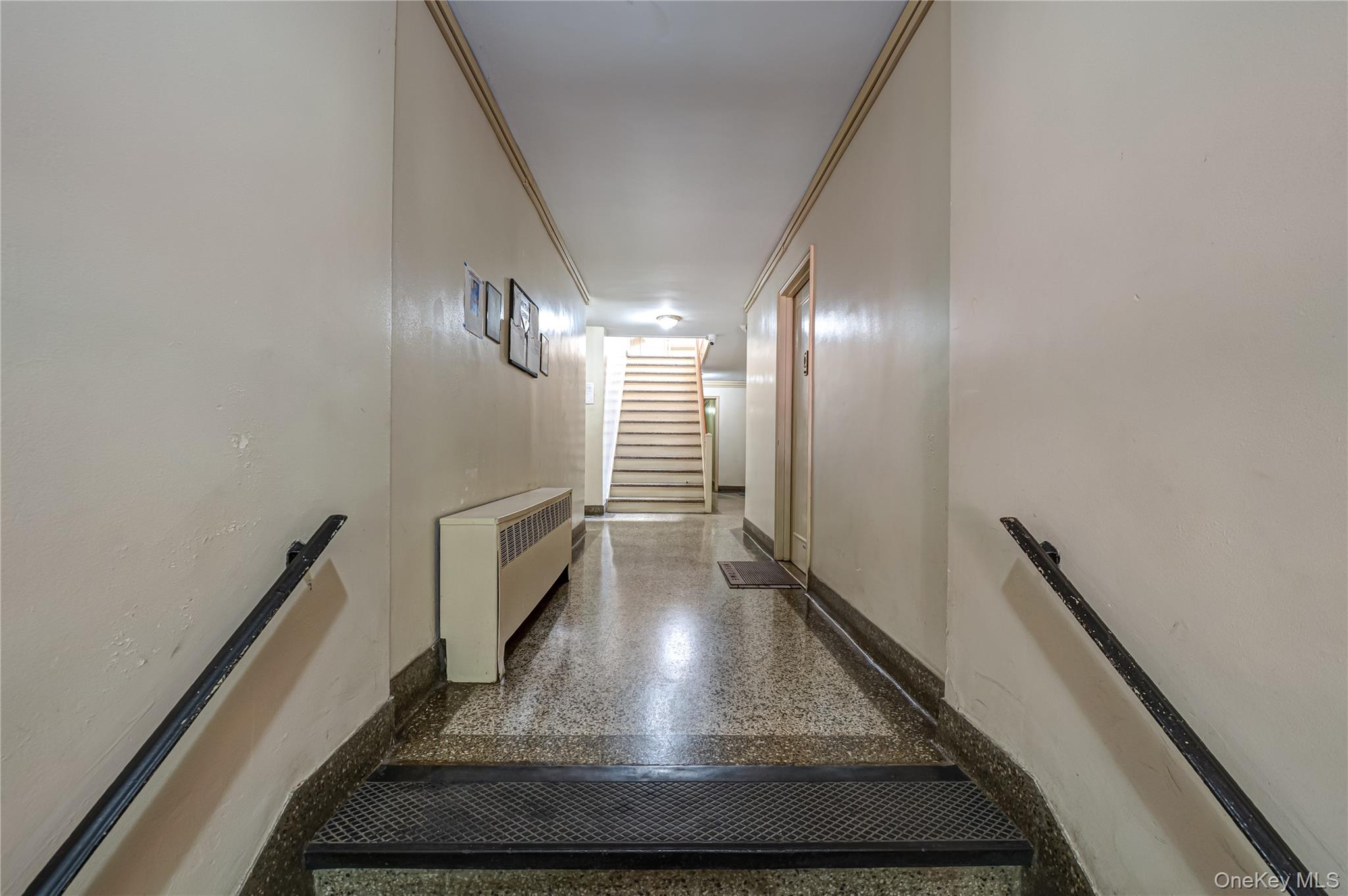 153 Smith # F22, Freeport, NY 11520