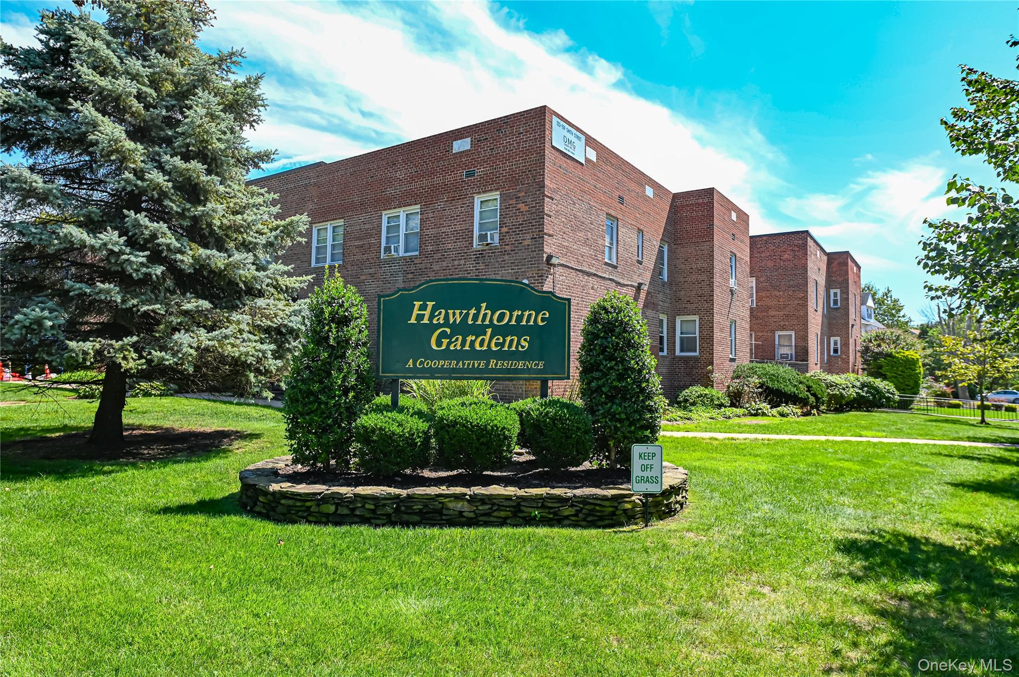 153 Smith # F22, Freeport, NY 11520