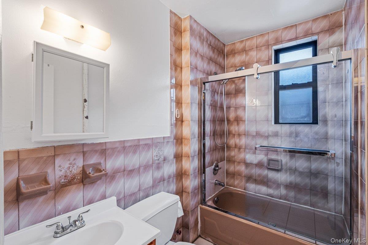 155-17 Sanford Ave # 2, Flushing, NY 11355