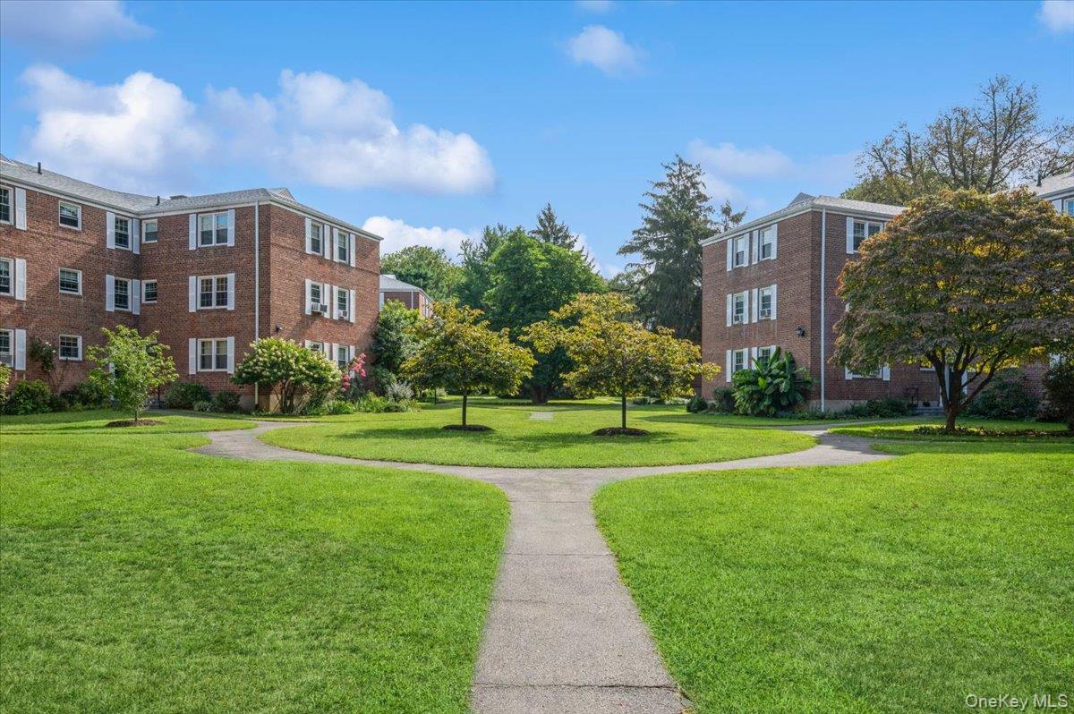 737 N Broadway # 2D, Hastings-on-Hudson, NY 10706