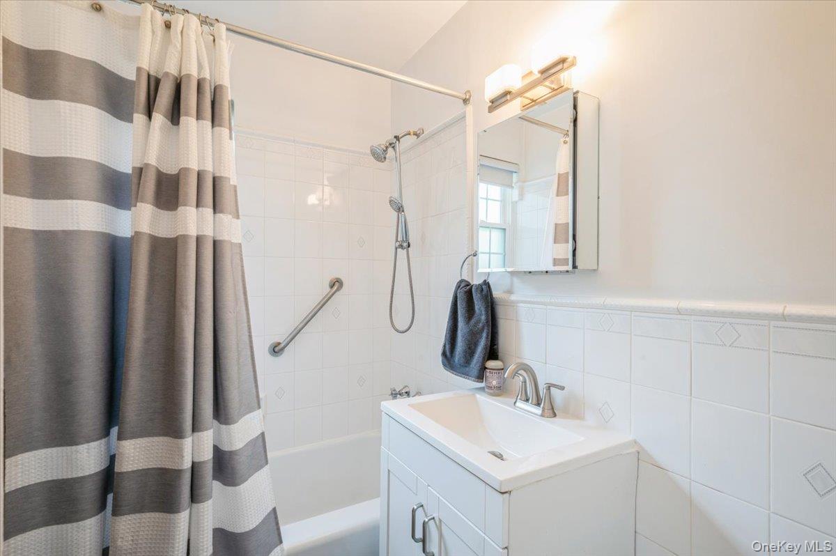 737 N Broadway # 2D, Hastings-on-Hudson, NY 10706