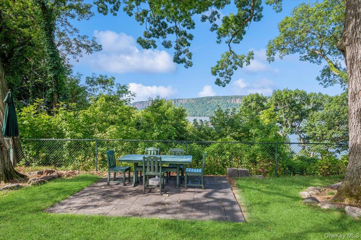 737 N Broadway # 2D, Hastings-on-Hudson, NY 10706