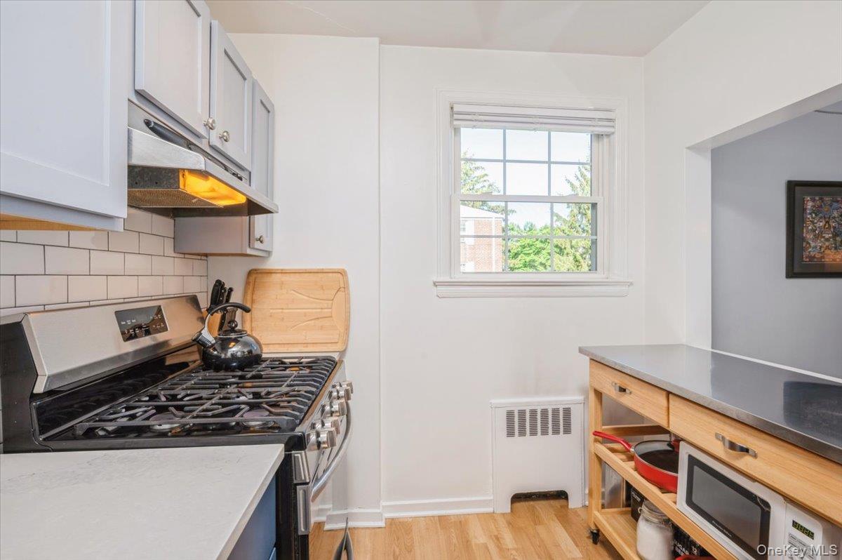 737 N Broadway # 2D, Hastings-on-Hudson, NY 10706