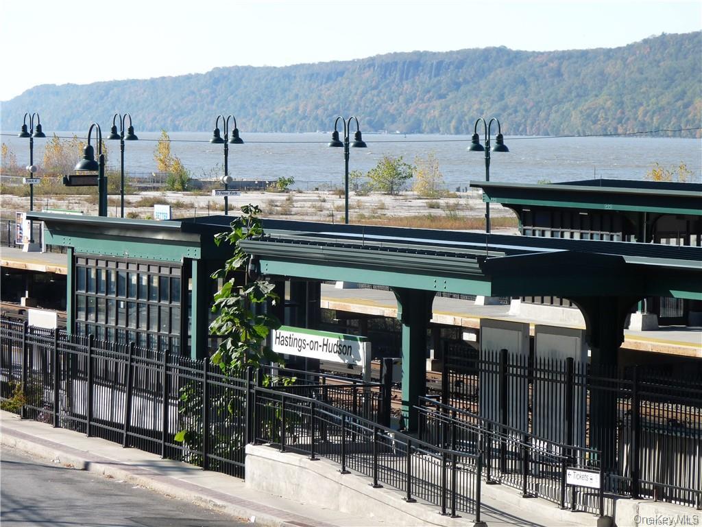 737 N Broadway # 2D, Hastings-on-Hudson, NY 10706