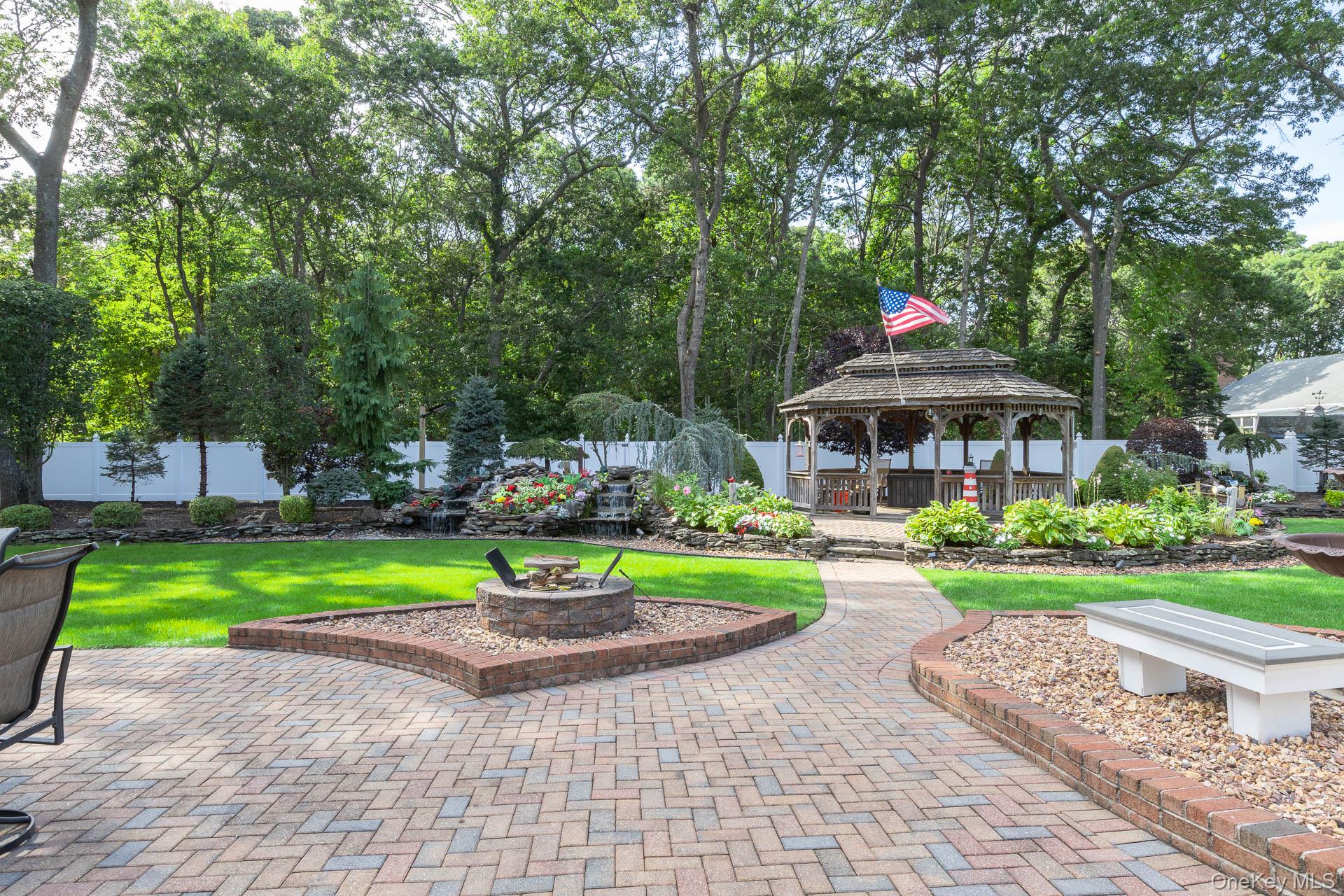 50 Margin Drive W, Shirley, NY 11967