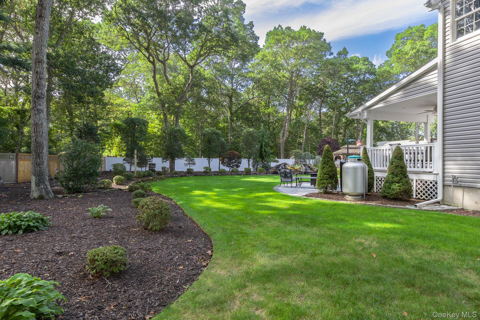 50 Margin Drive W, Shirley, NY 11967