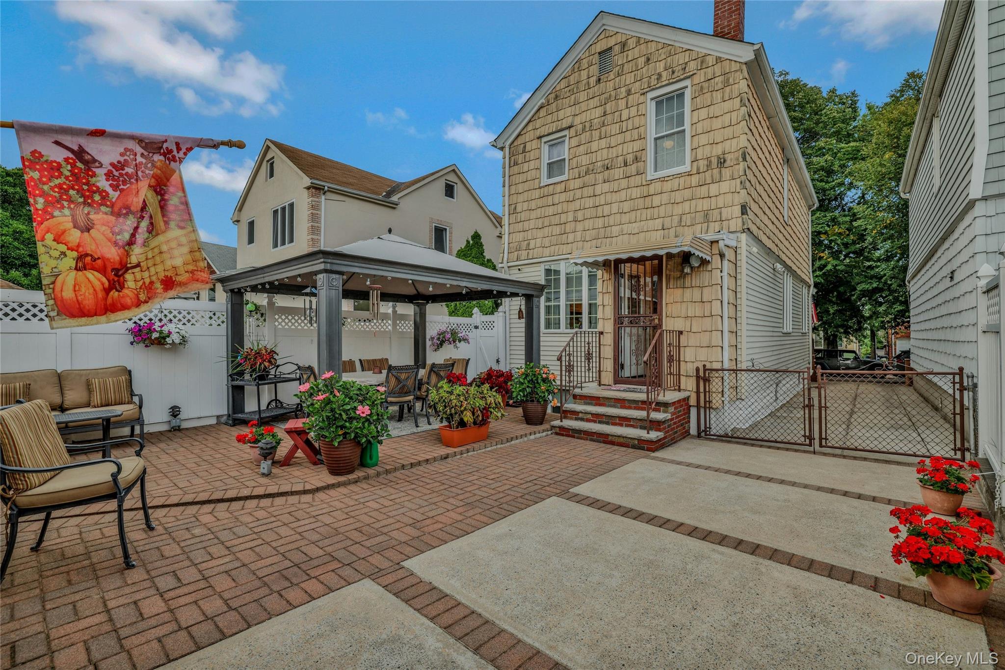 71-52 58th Road, Maspeth, NY 11378