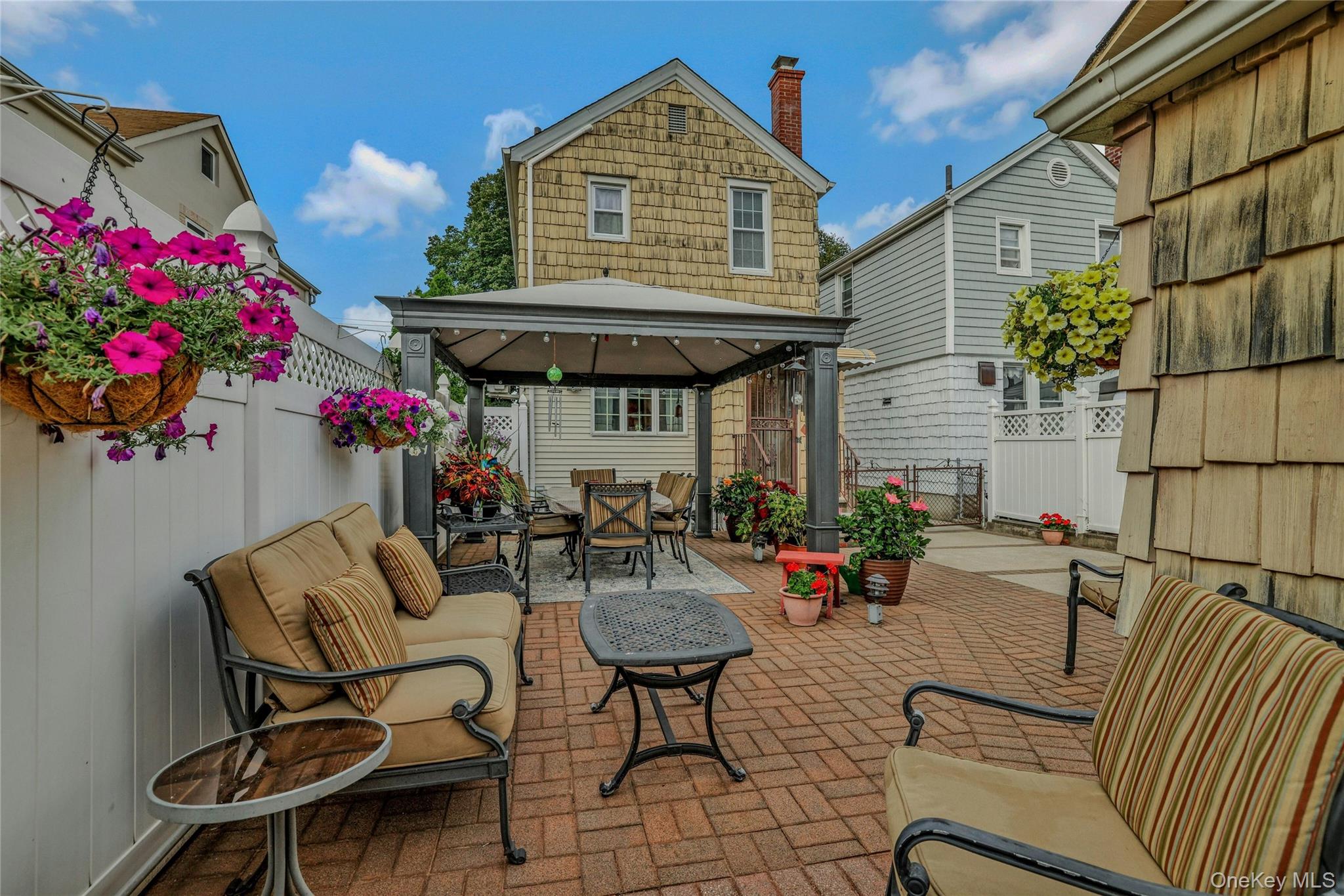 71-52 58th Road, Maspeth, NY 11378