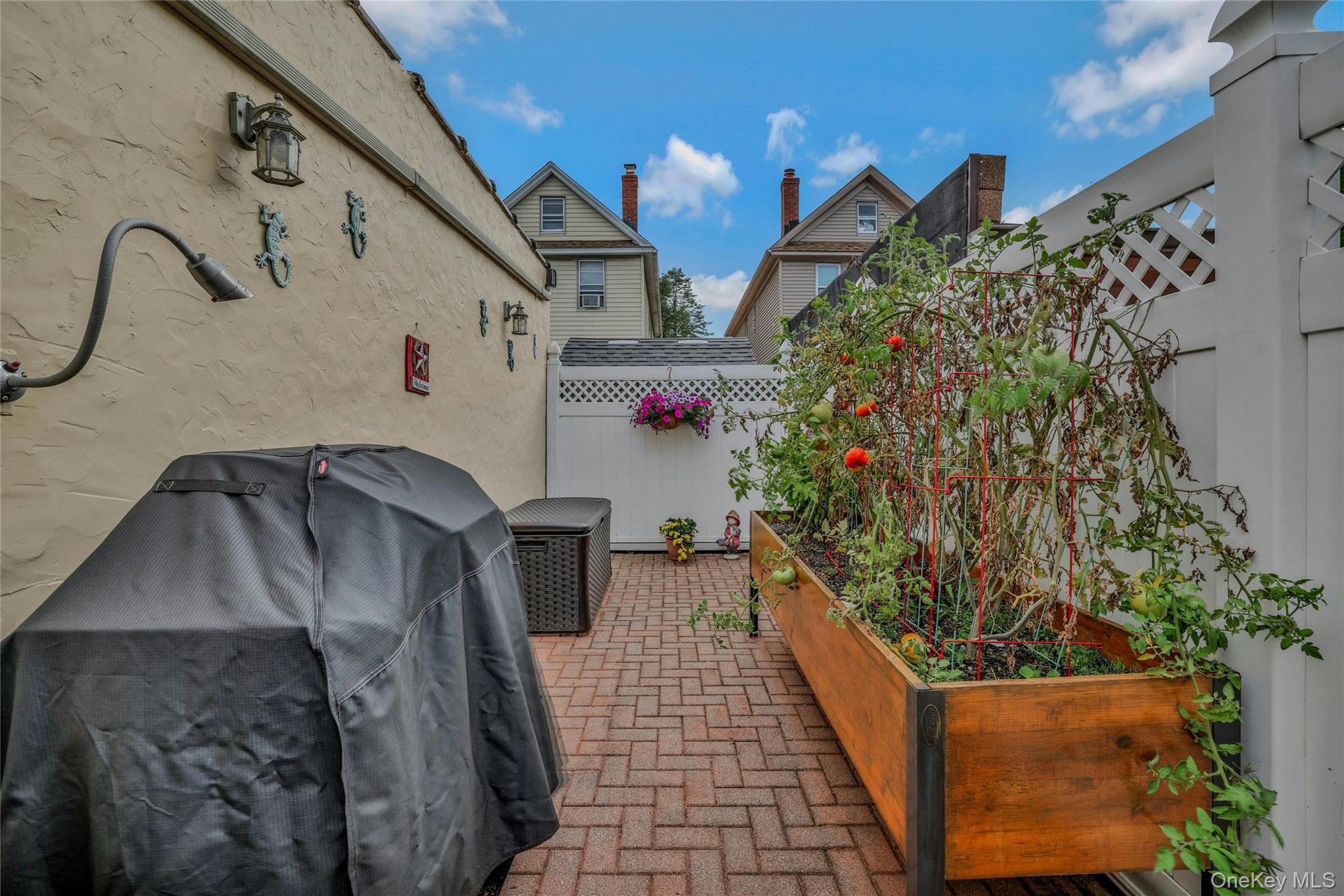 71-52 58th Road, Maspeth, NY 11378