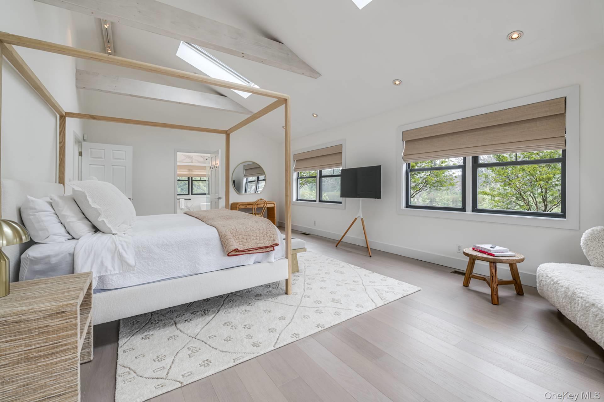 1036 Head Of Pond Road, Water Mill, NY 11976