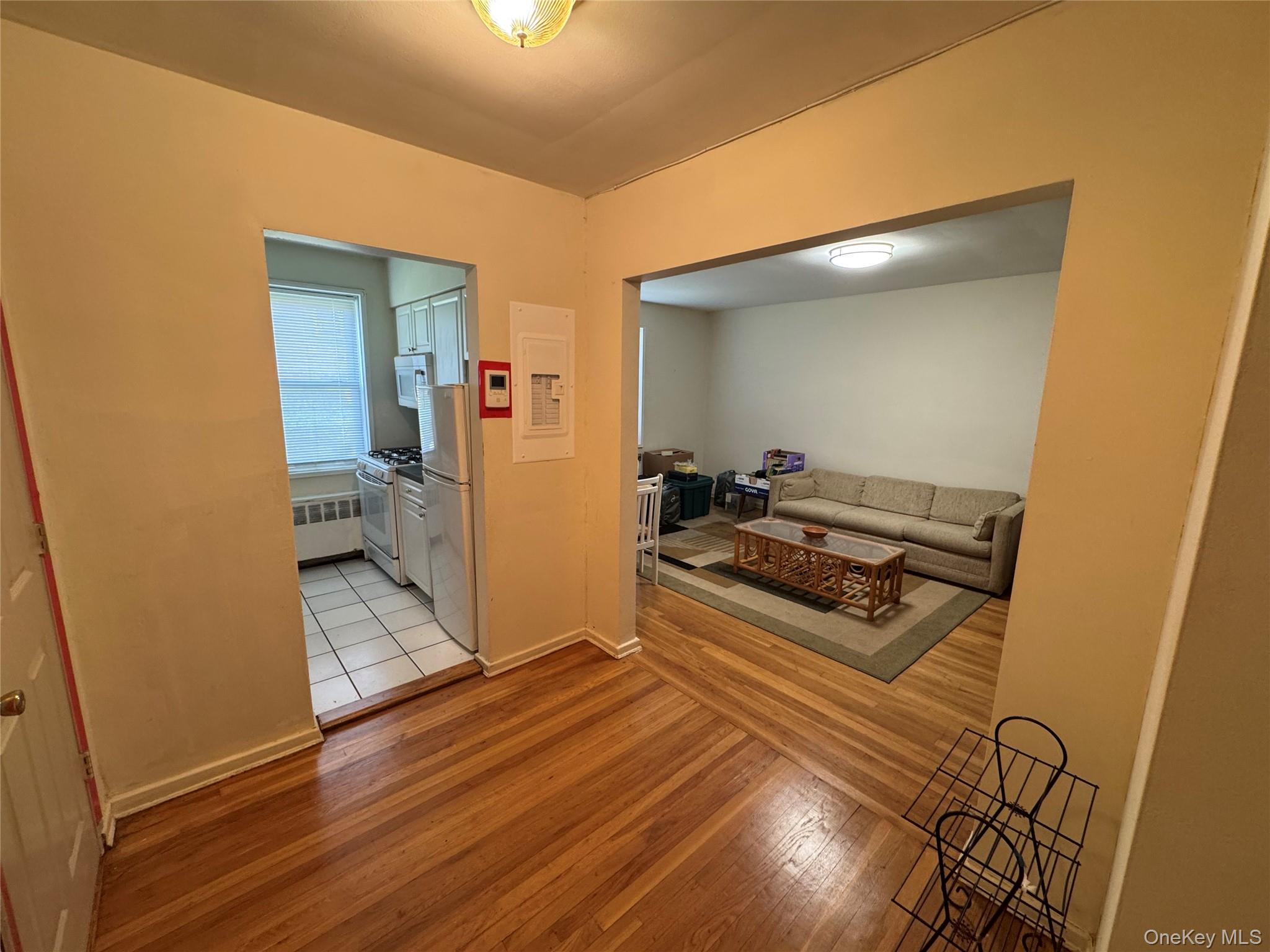 145 Smith # D4, Freeport, NY 11520