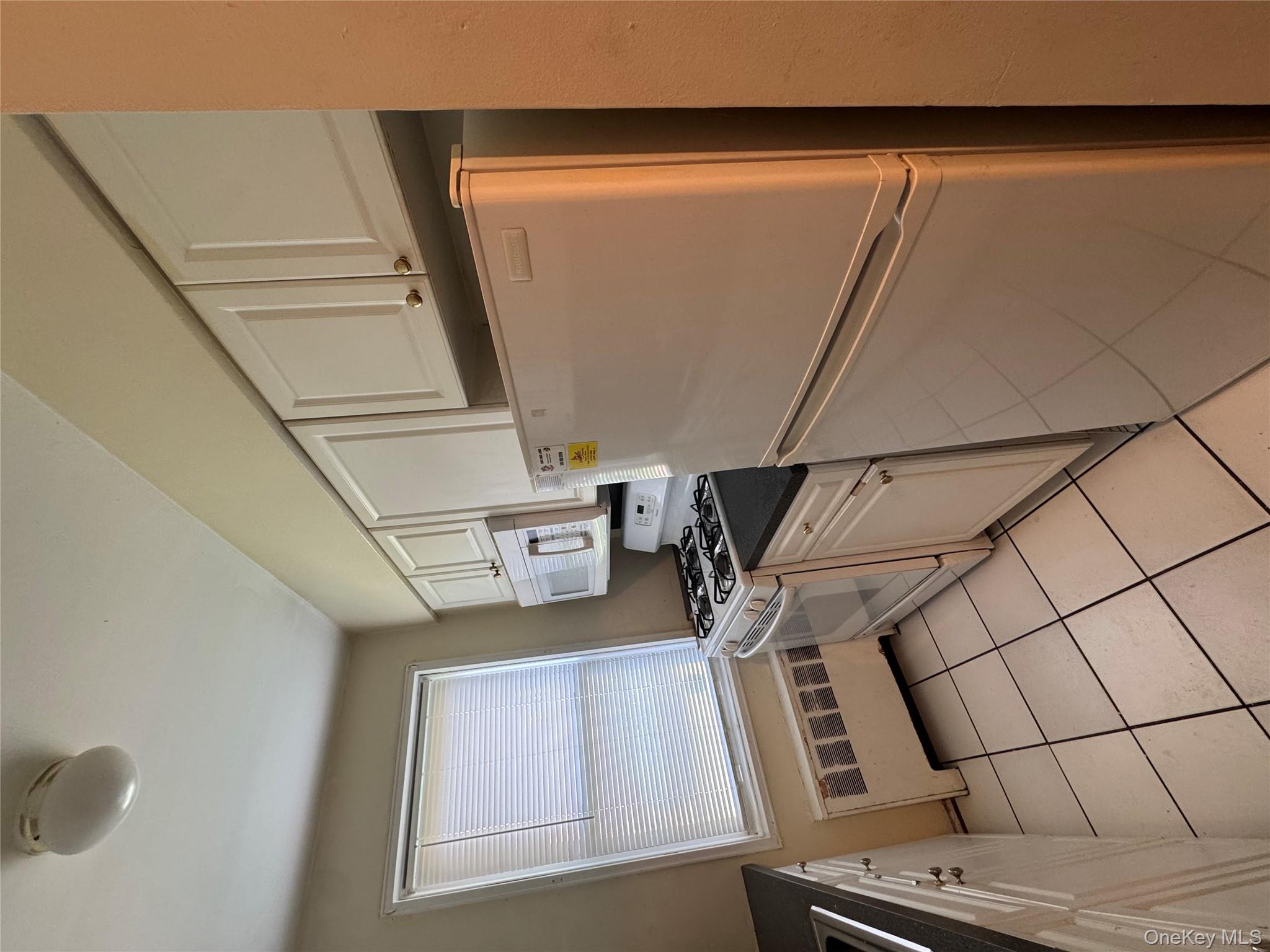 145 Smith # D4, Freeport, NY 11520