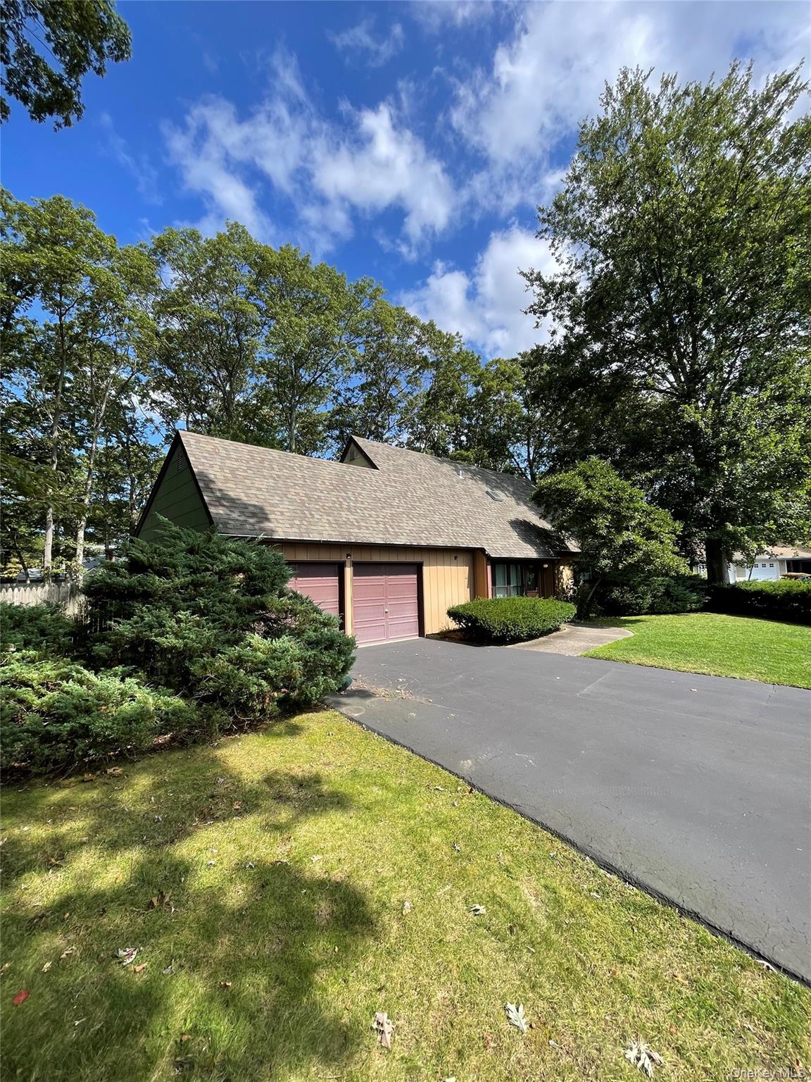7 Birdseye Circle, Stony Brook, NY 11790