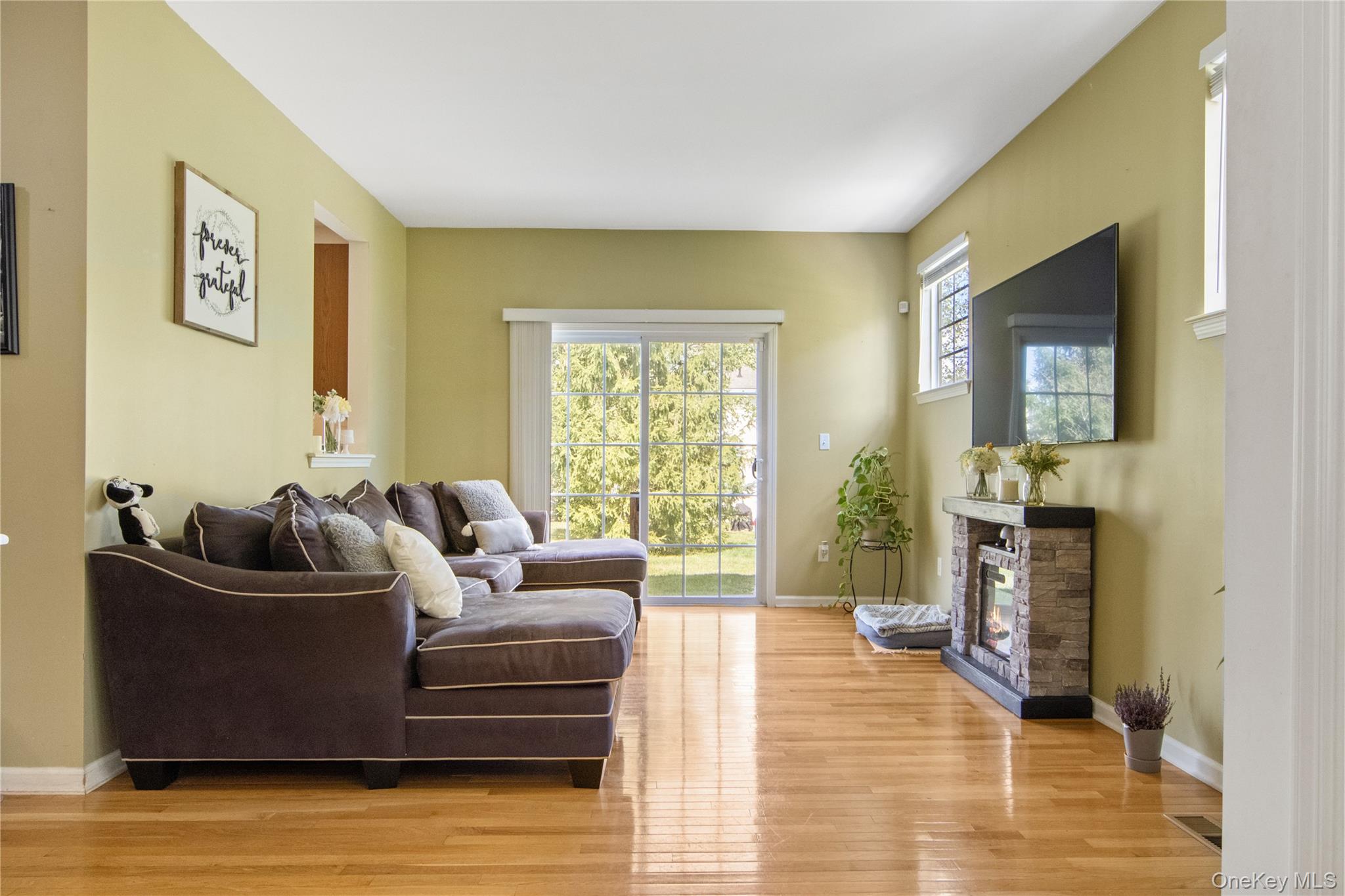 11 Cobblestone Lane, Middletown, NY 10940