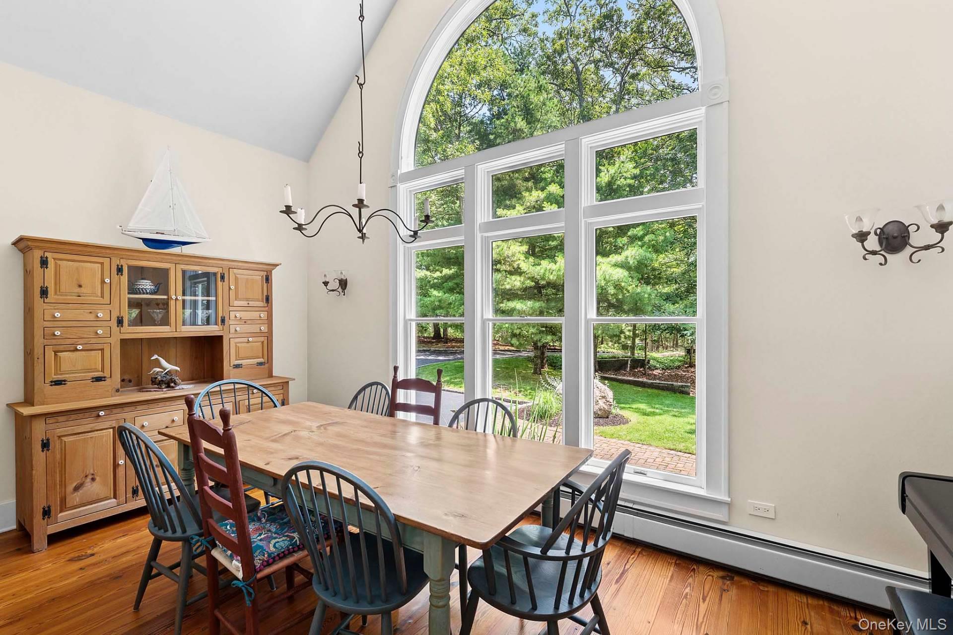 8 Landfall Circle, East Hampton, NY 11937