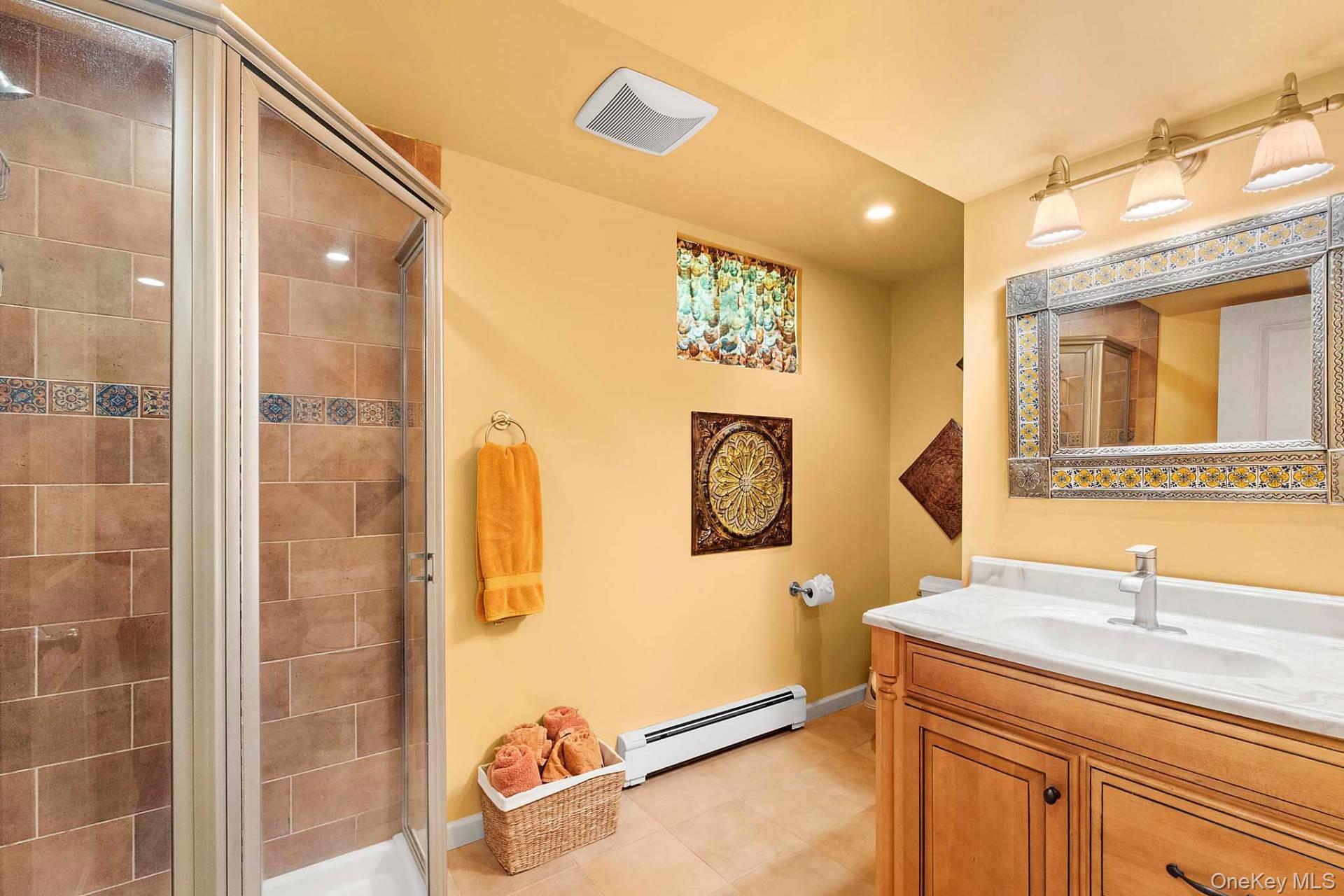 8 Landfall Circle, East Hampton, NY 11937